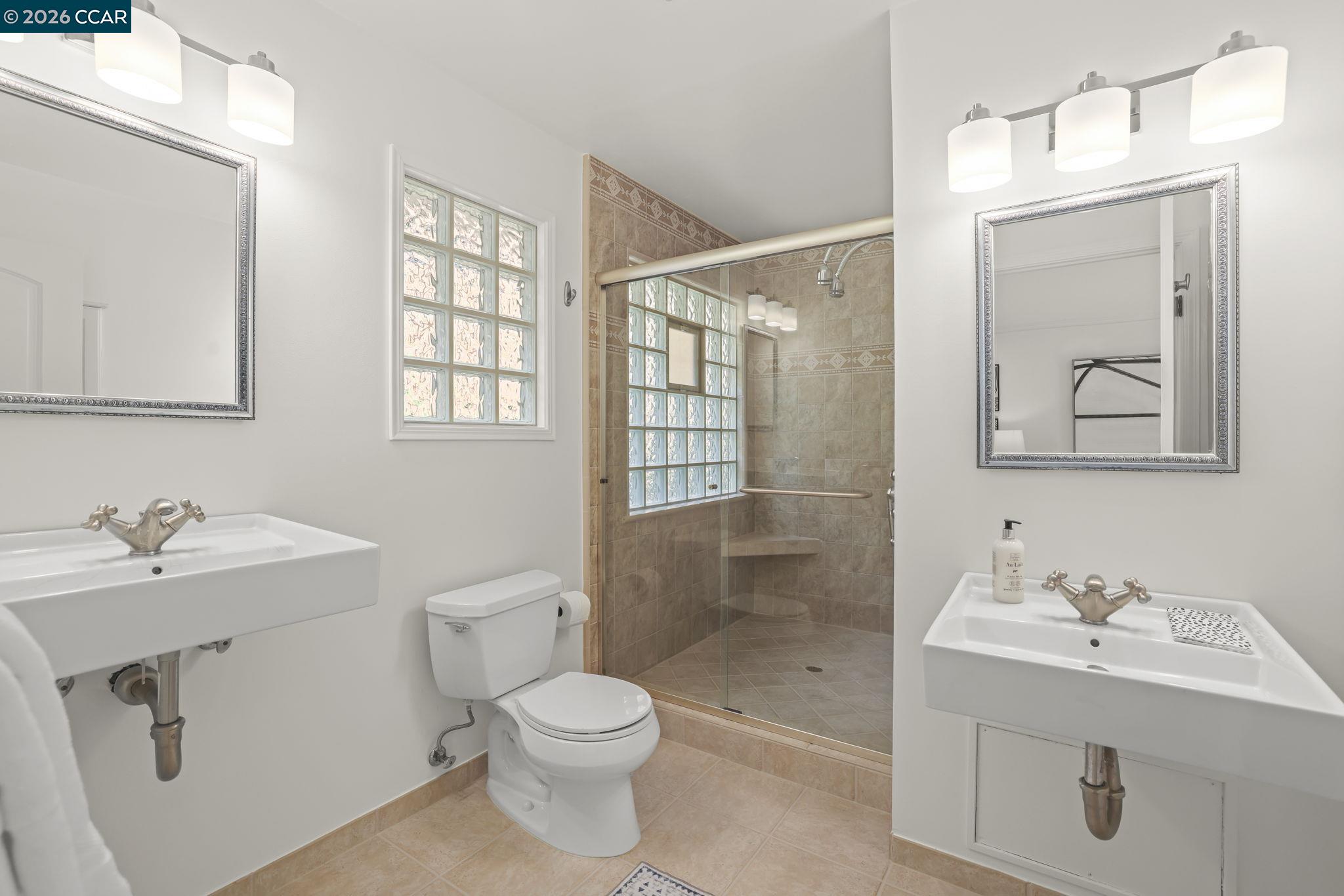 10 Darnby Ct