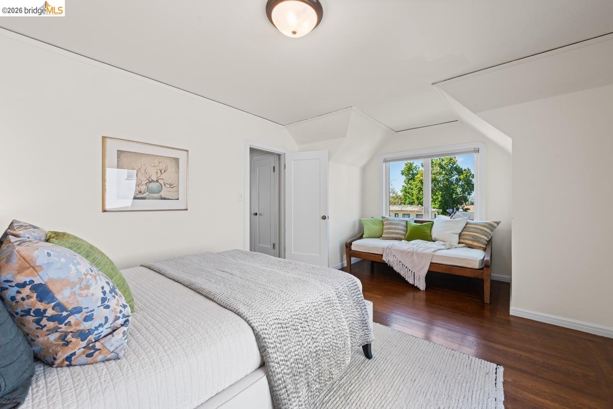 5801 S Picardy