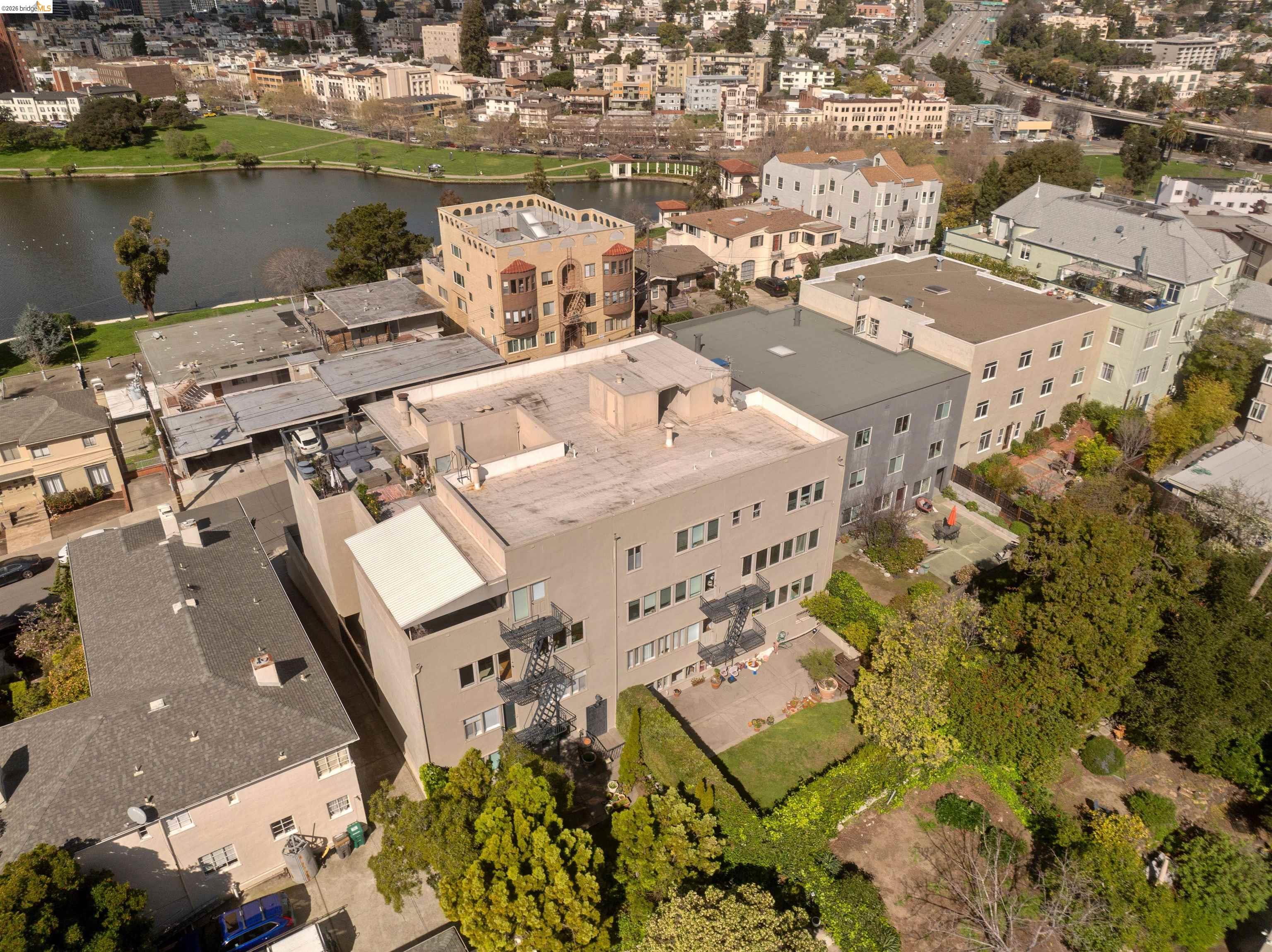 474 Merritt Ave # 7