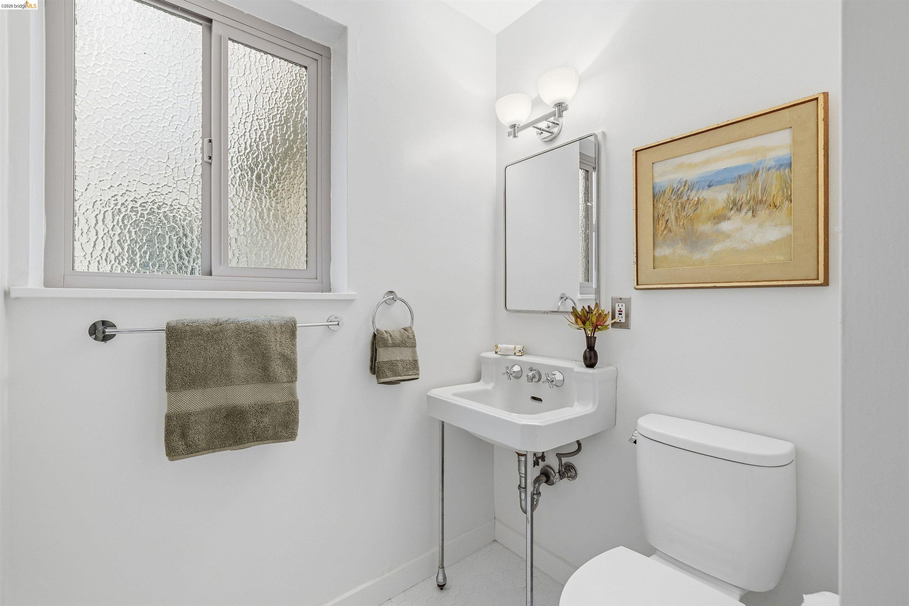 474 Merritt Ave # 7