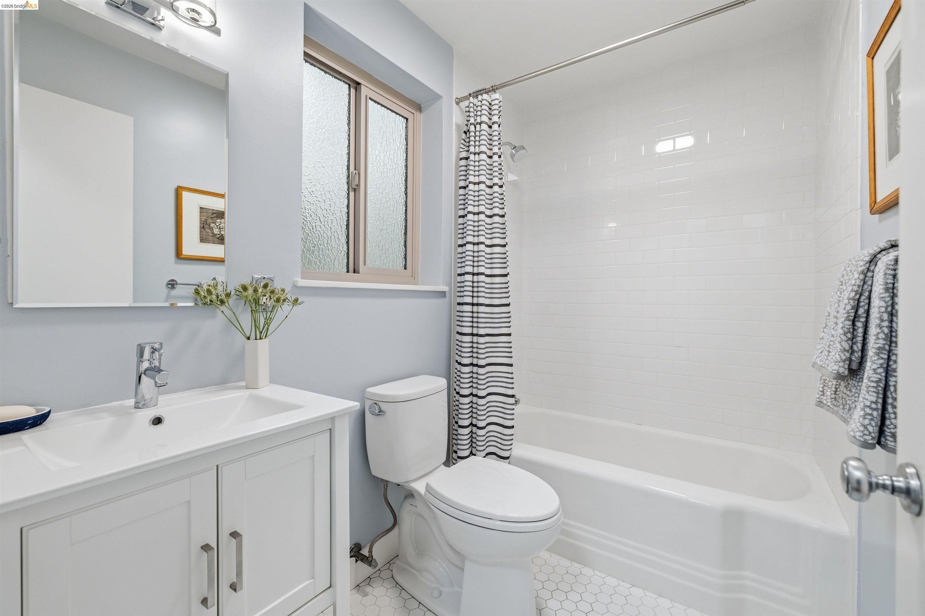 474 Merritt Ave # 7