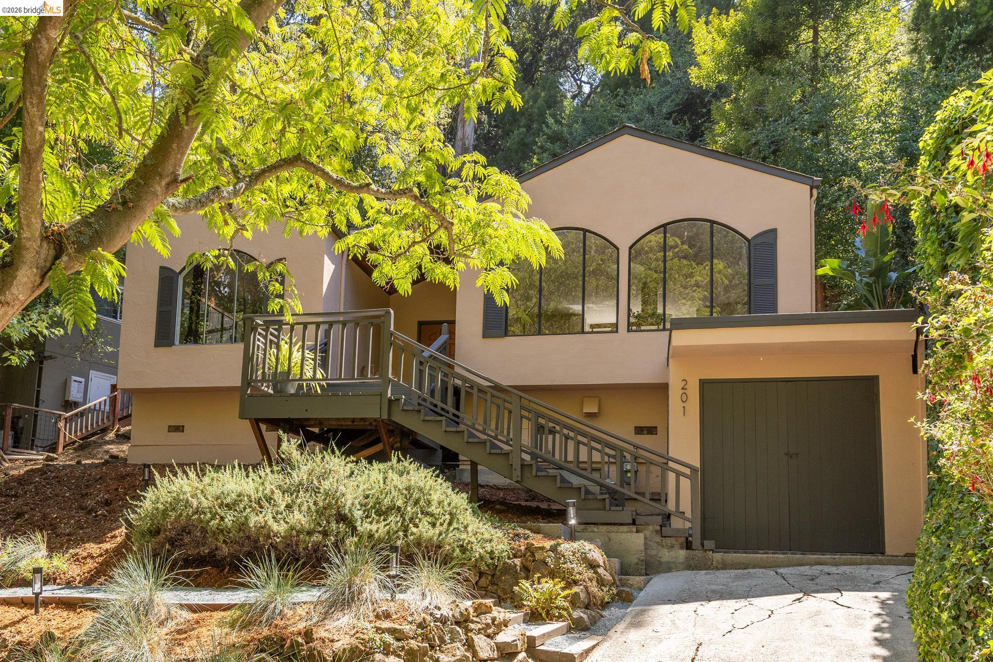 201 Beauforest Dr