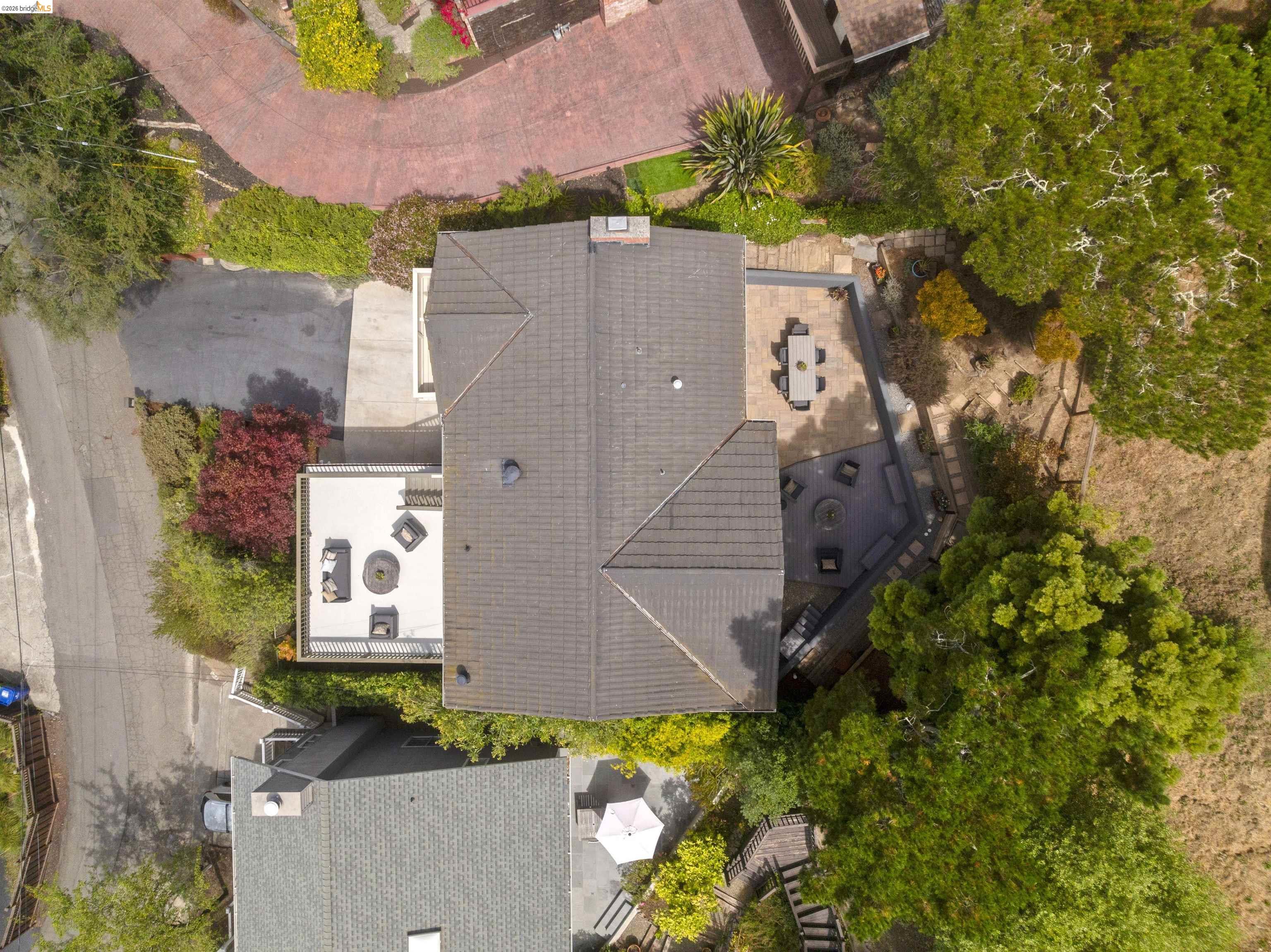 6856 Armour Dr