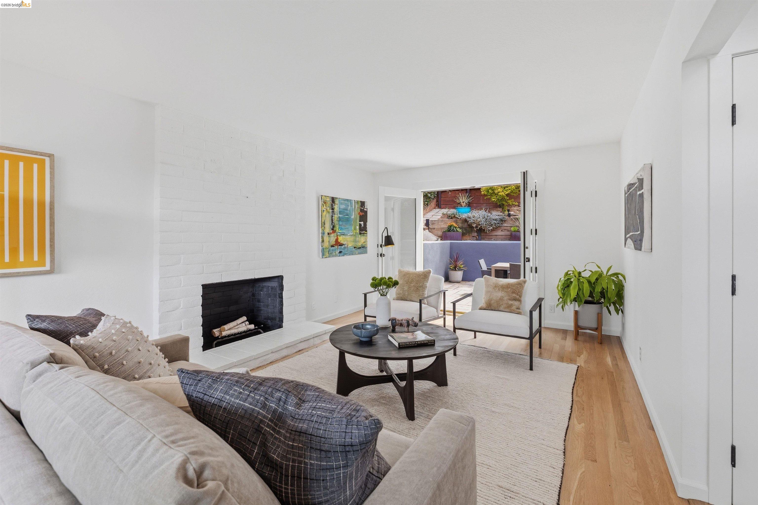 6856 Armour Dr