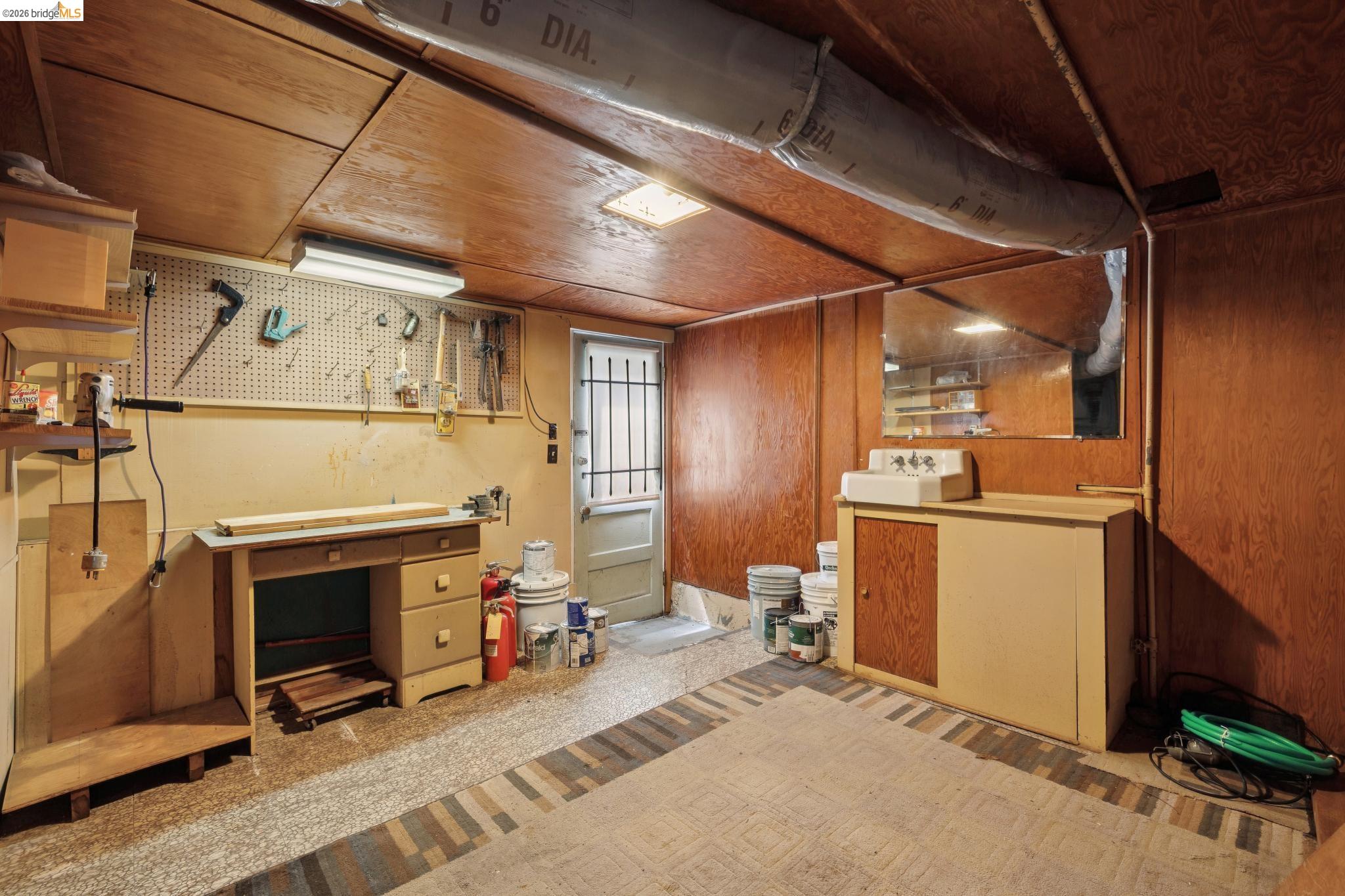 4010 Elston Ave