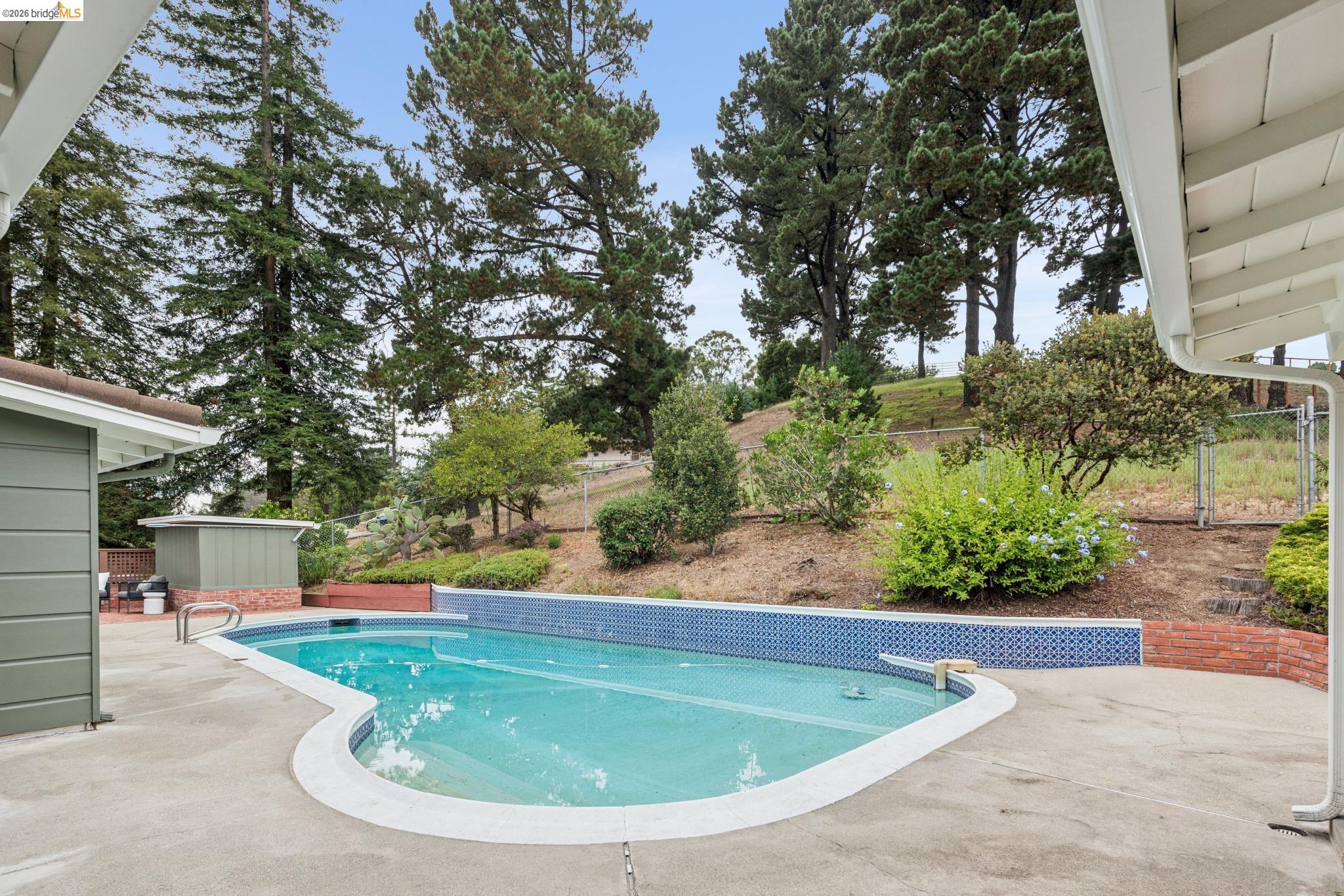 13474 Skyline Blvd