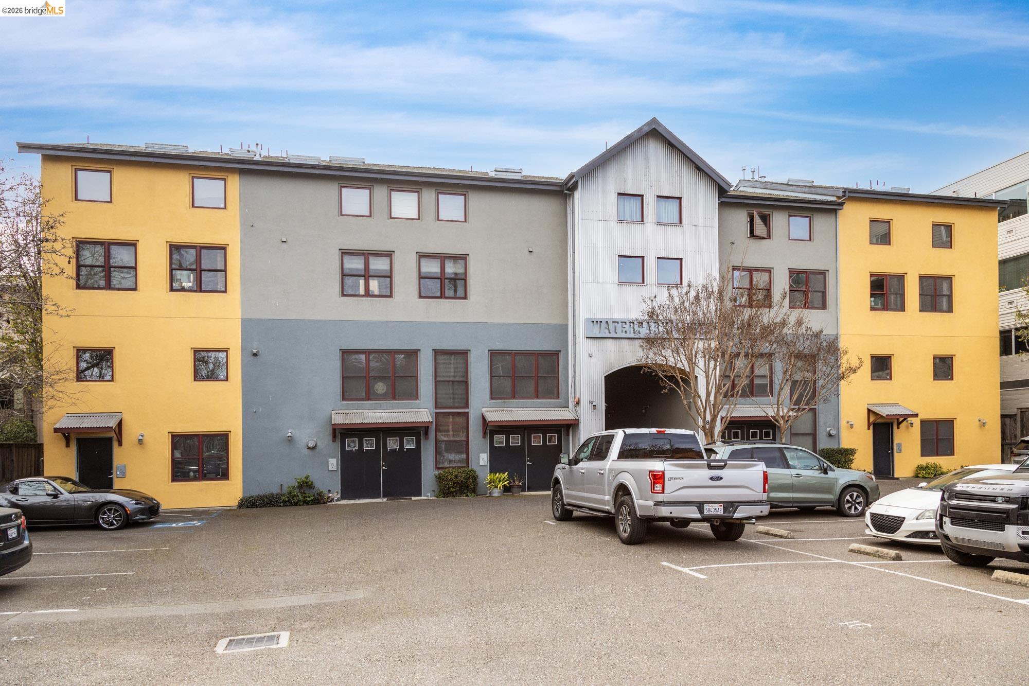 2875 Glascock # 209