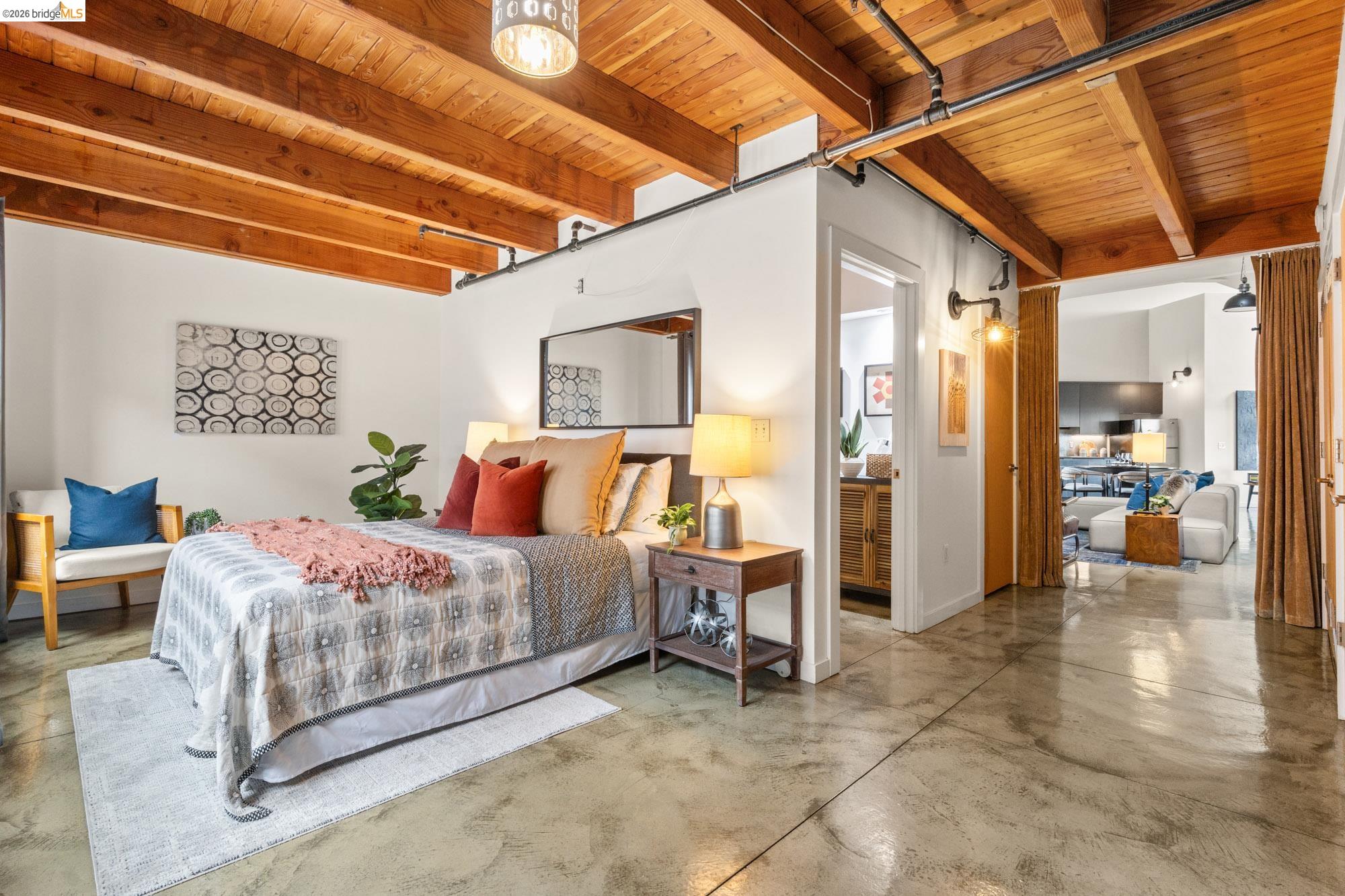2875 Glascock # 209
