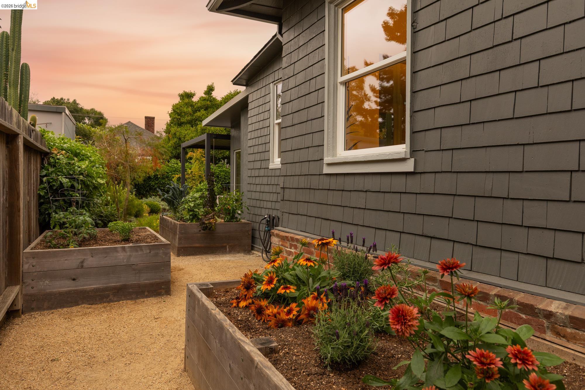 452 44Th St