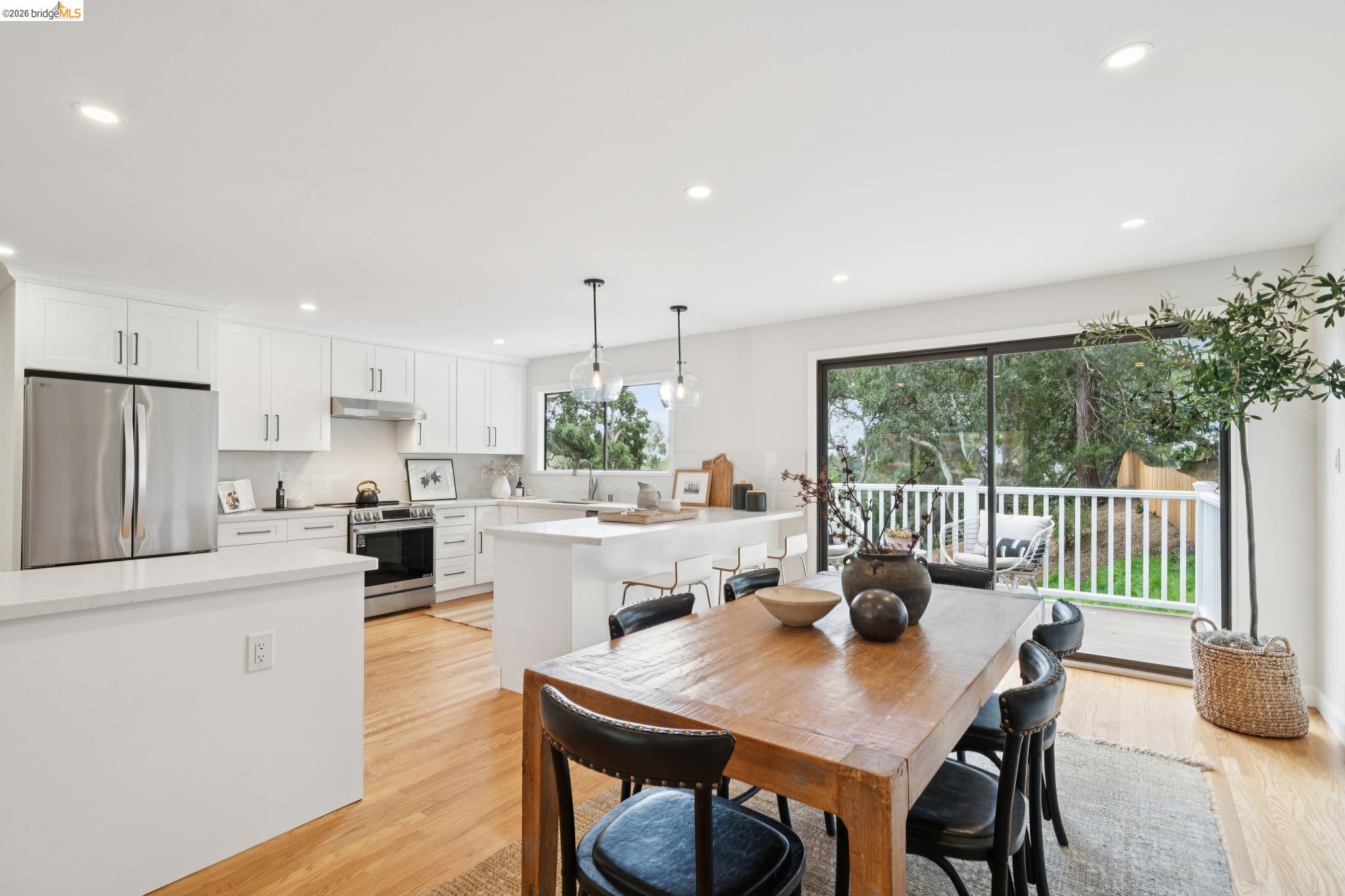 4325 Mountain View