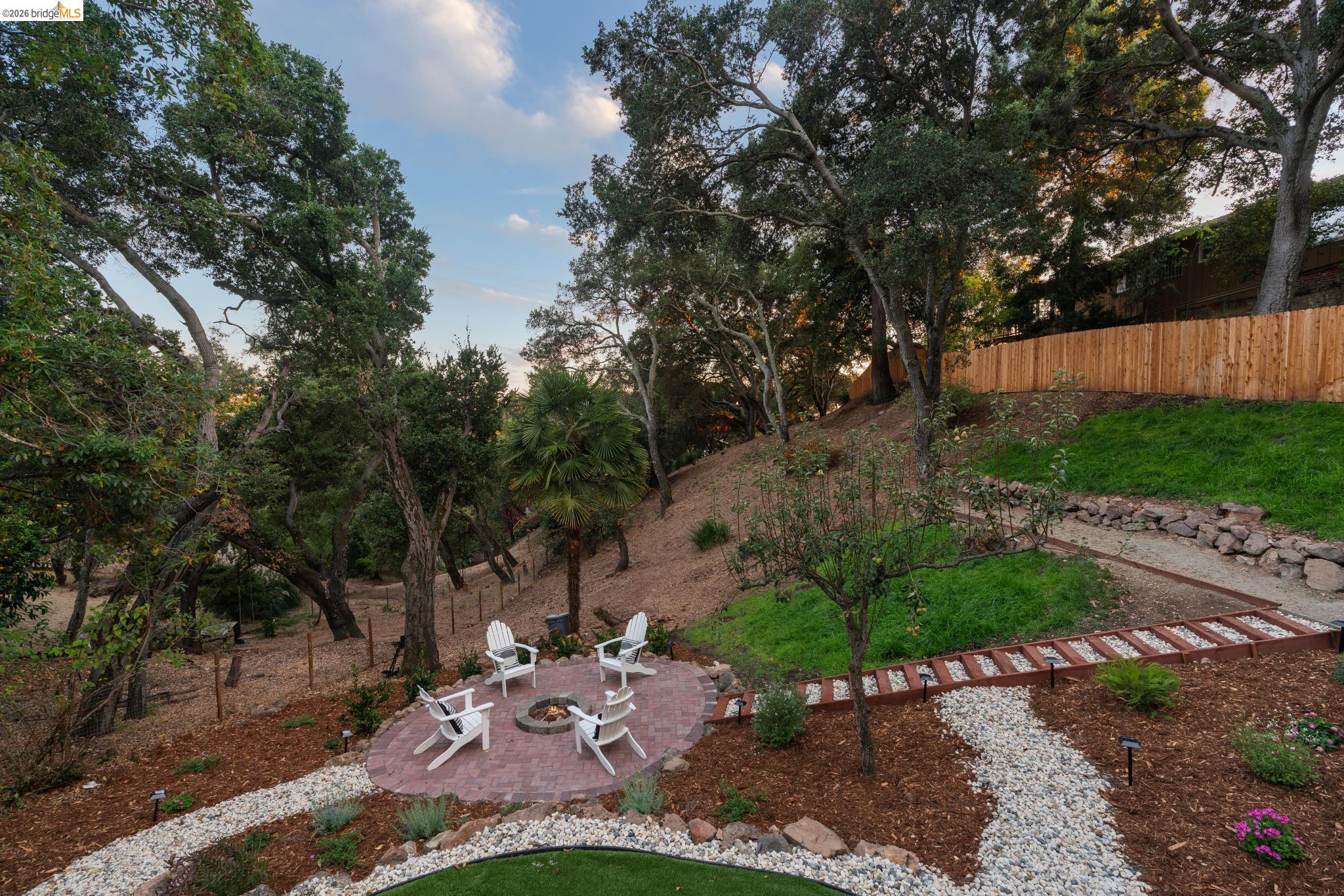 4325 Mountain View