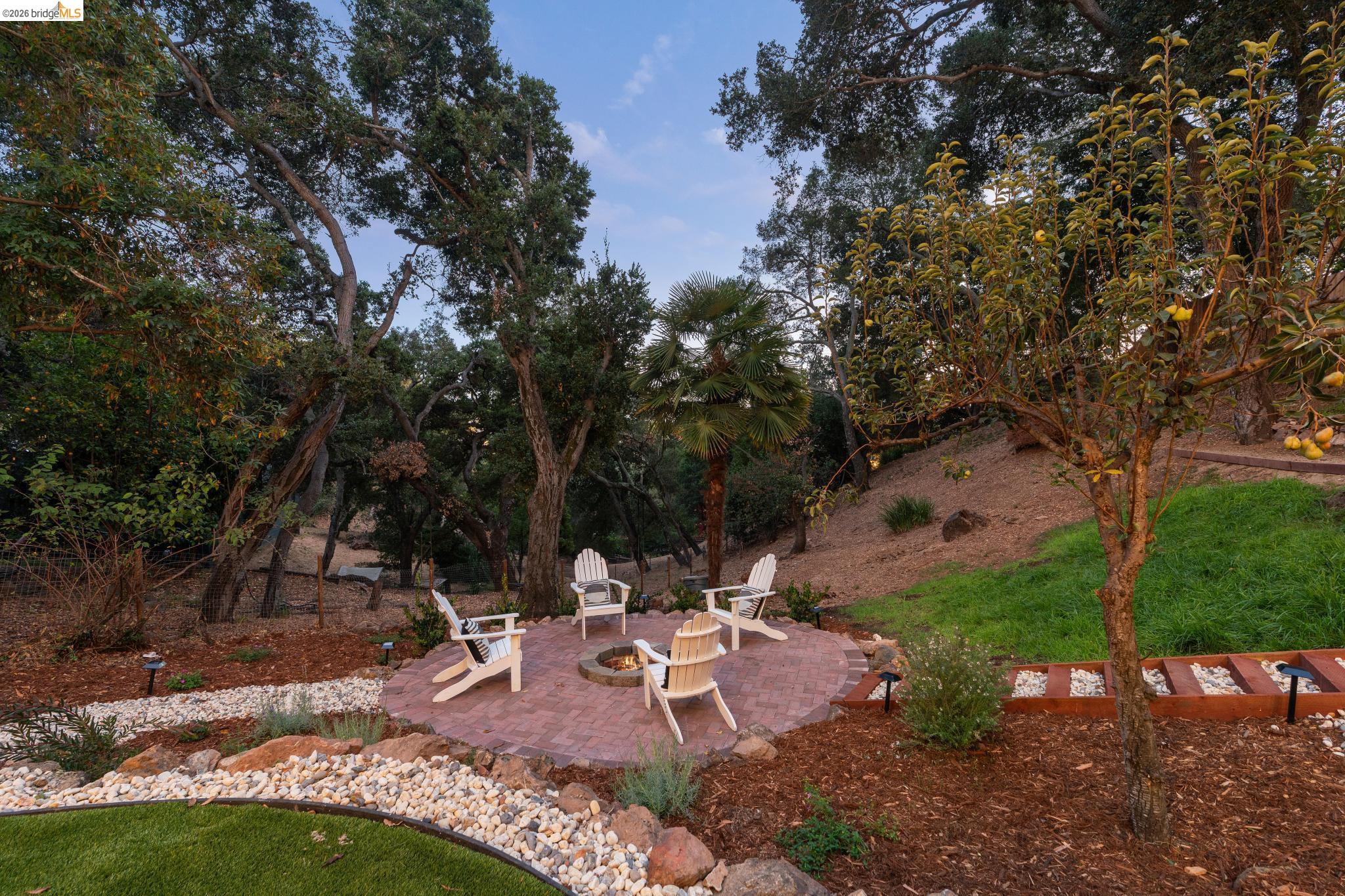 4325 Mountain View