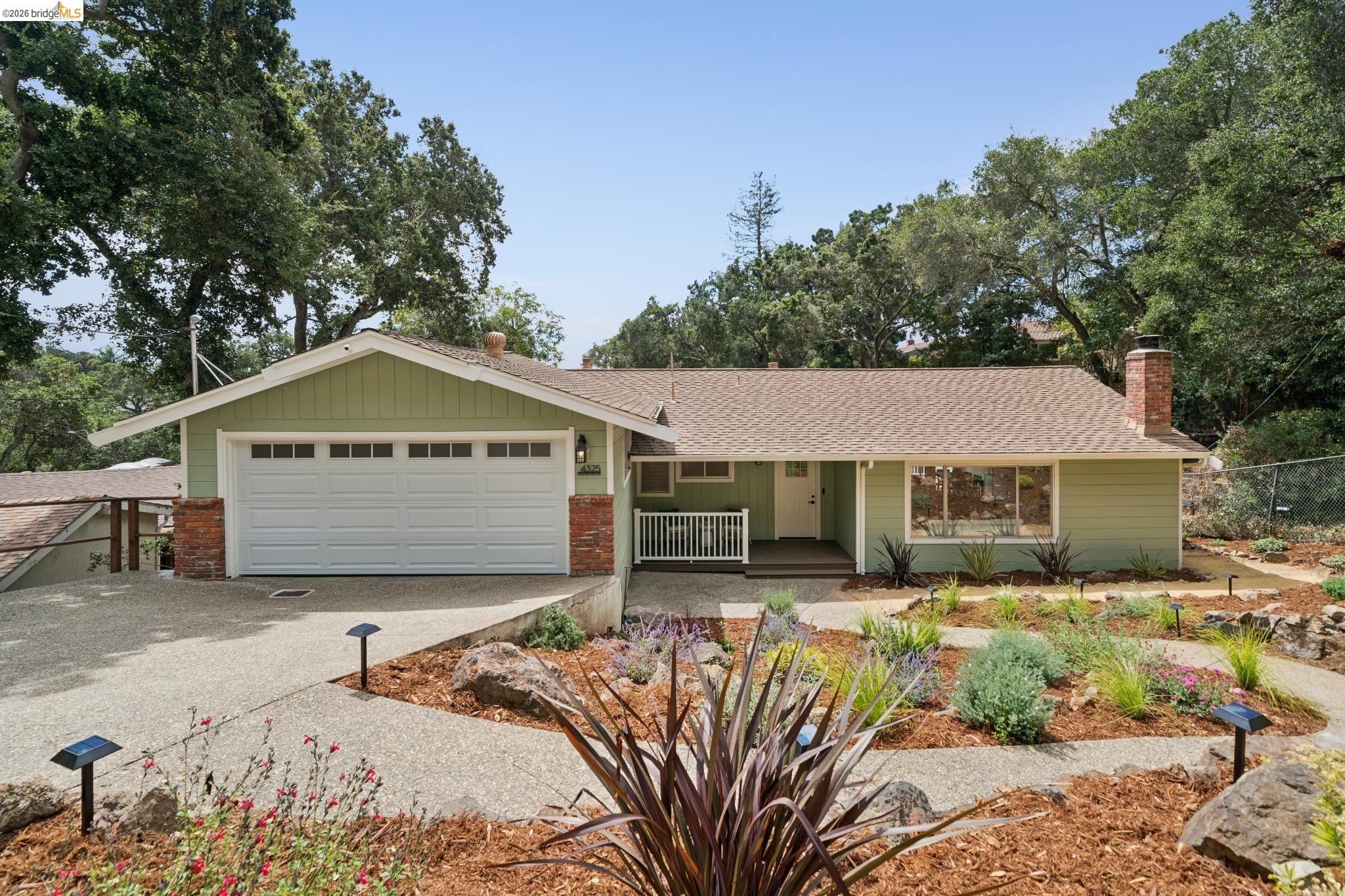 4325 Mountain View