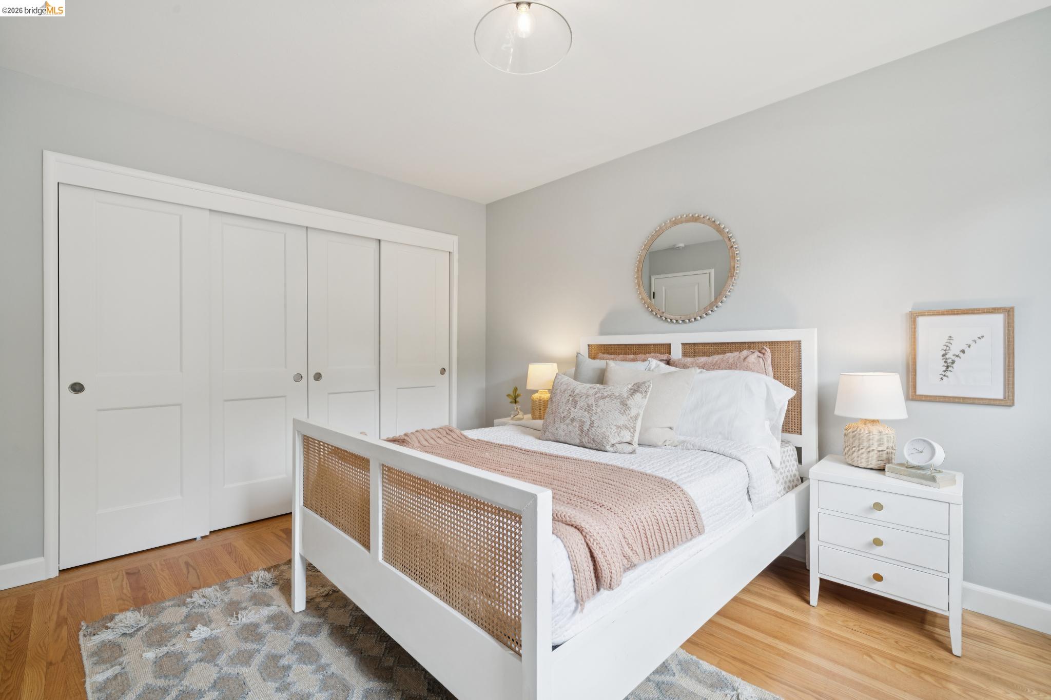 4325 Mountain View