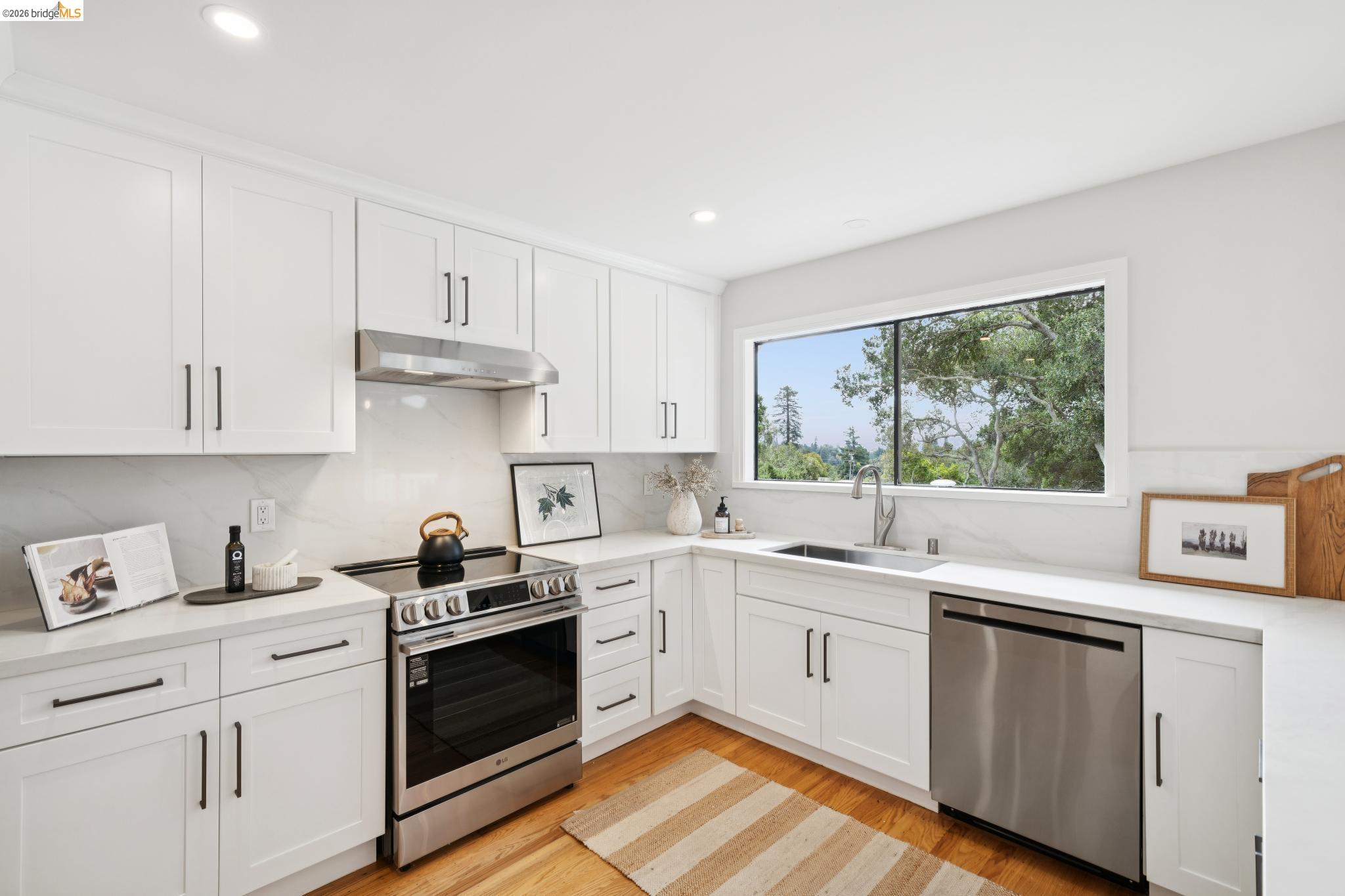 4325 Mountain View