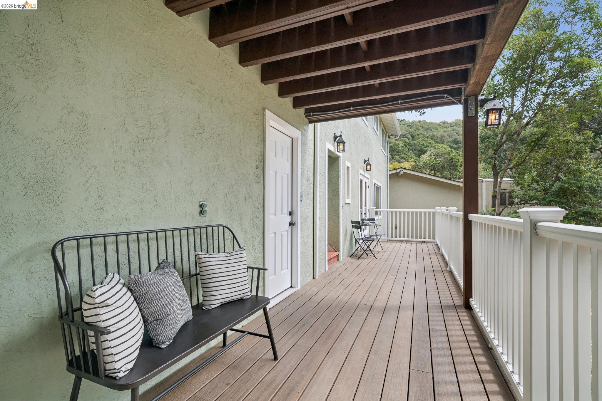 4325 Mountain View