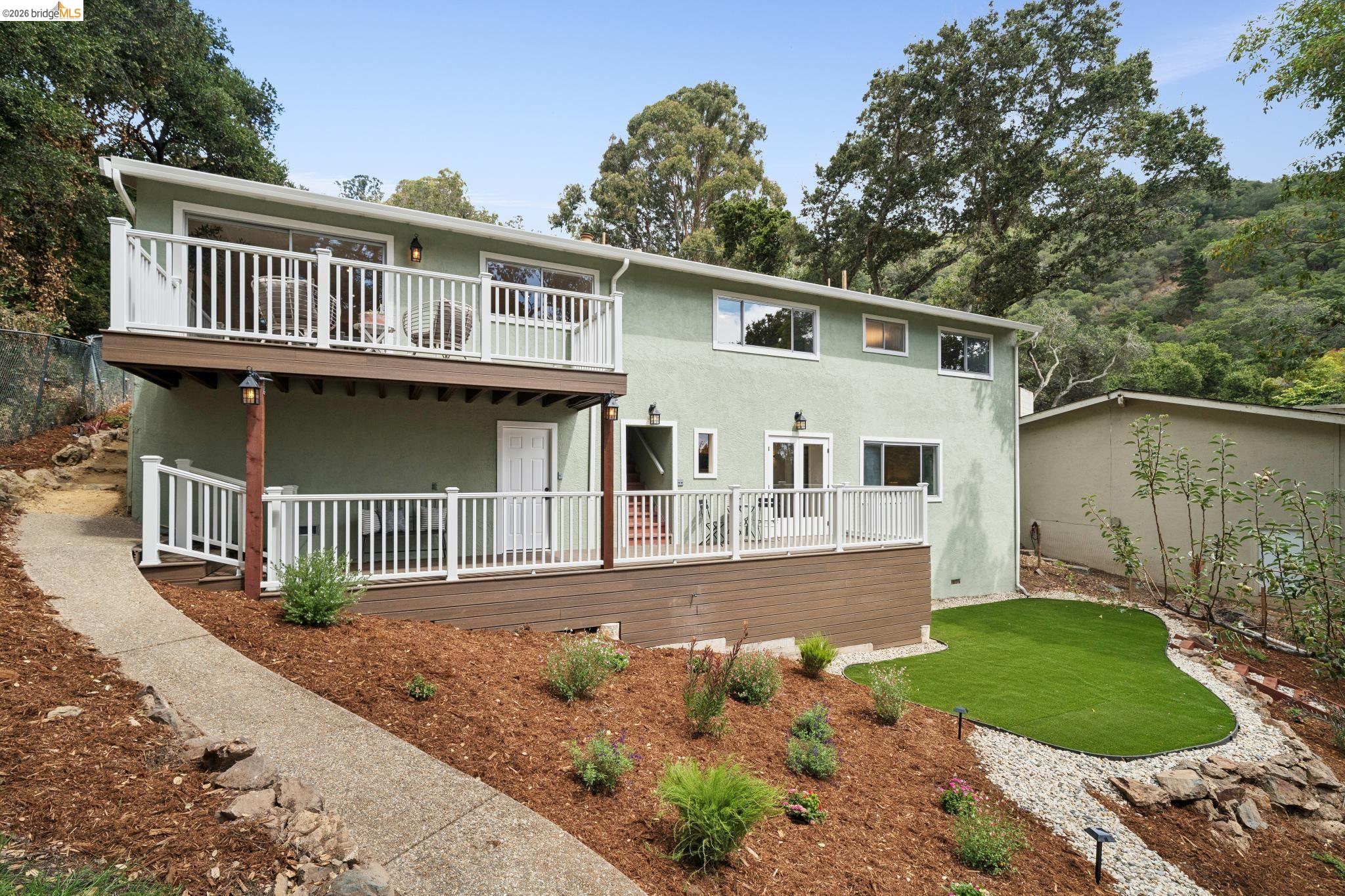 4325 Mountain View