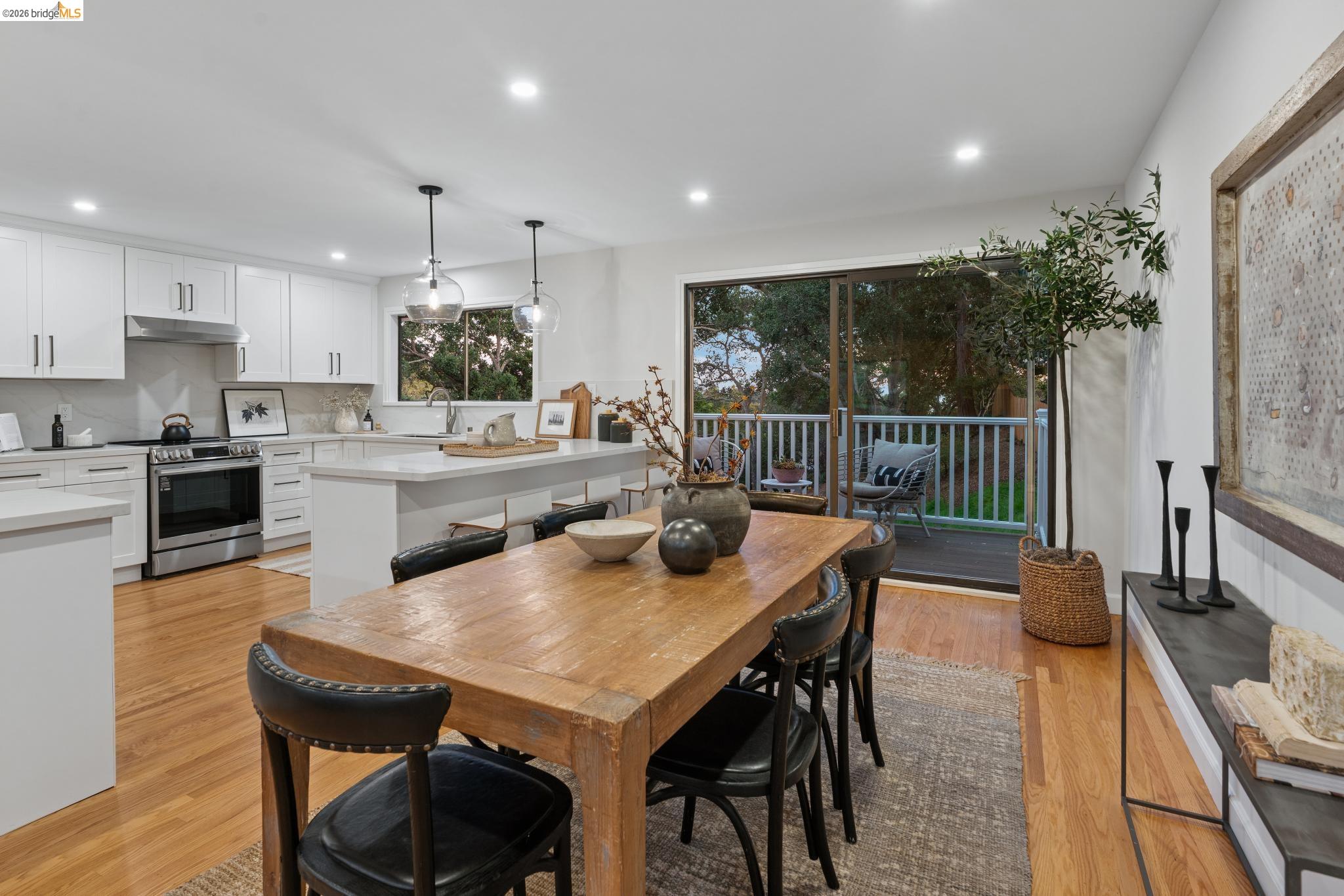 4325 Mountain View