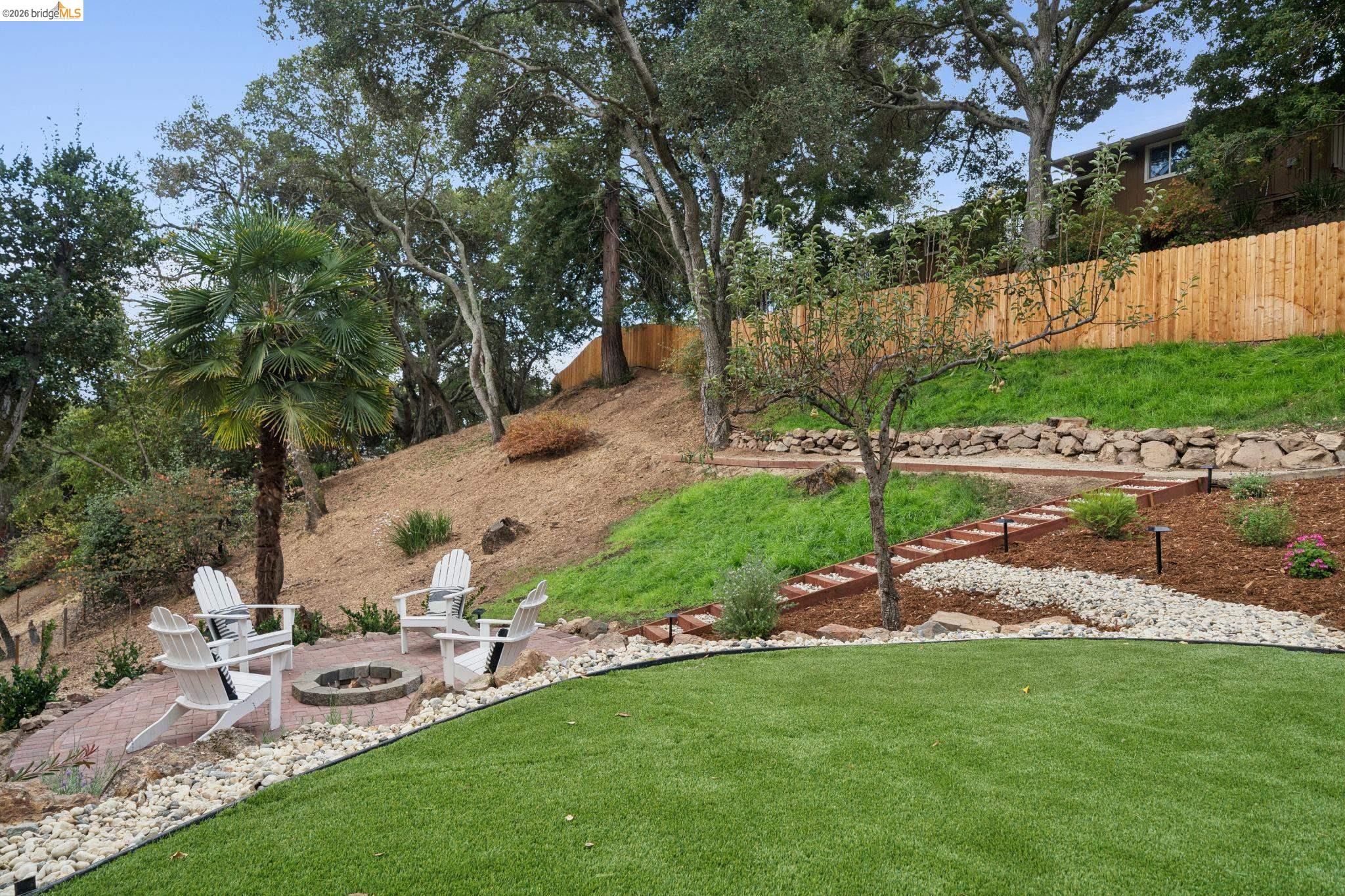 4325 Mountain View