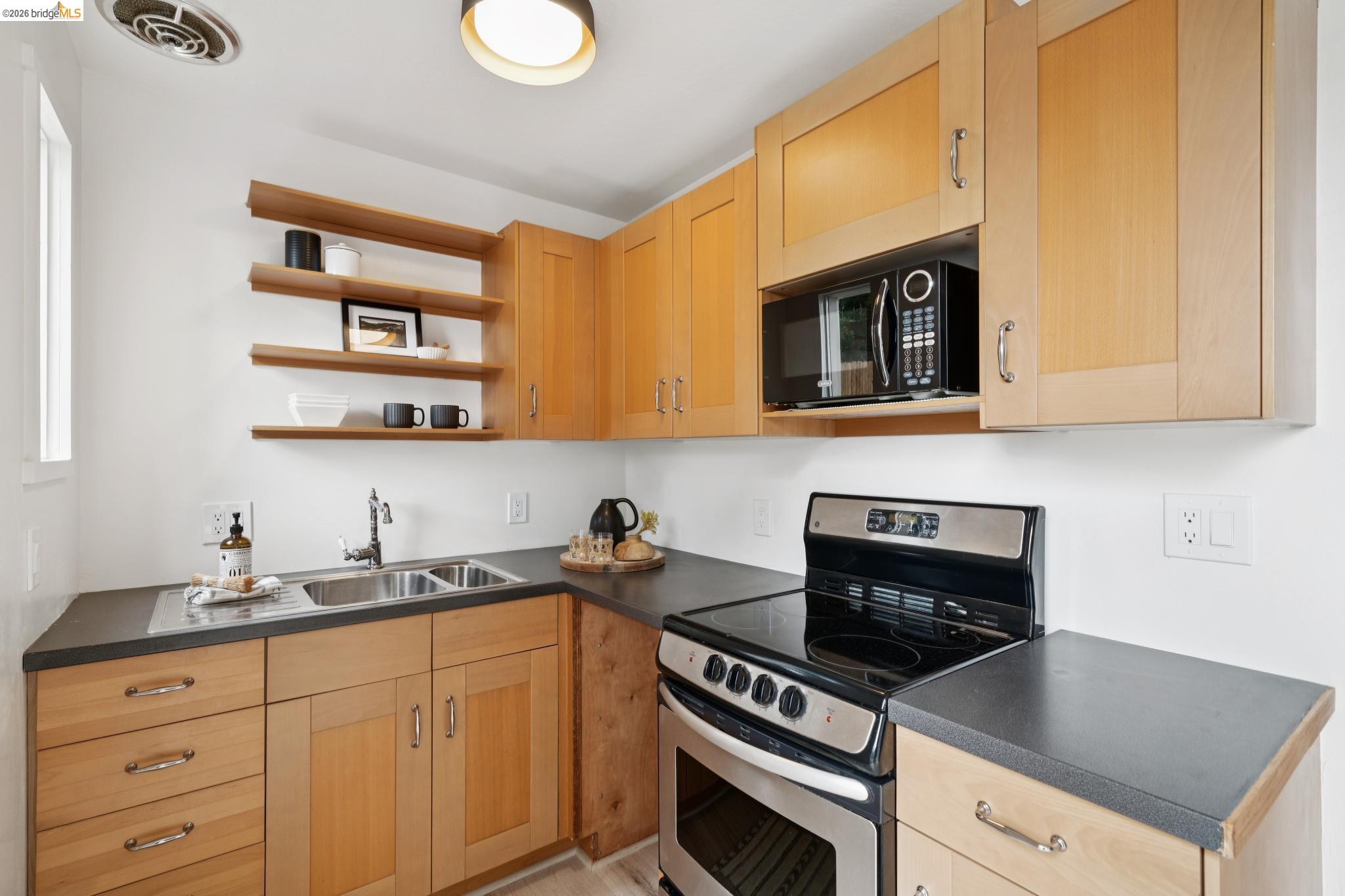 4325 Mountain View