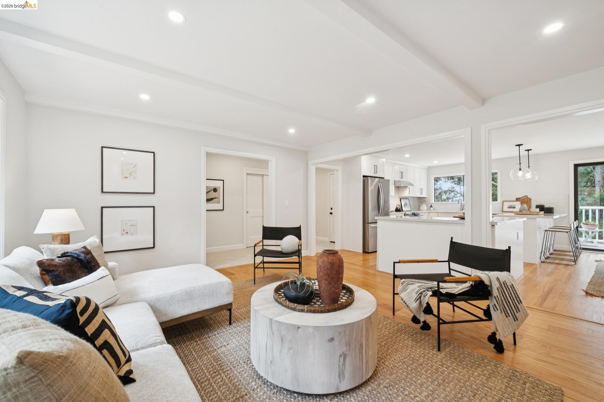 4325 Mountain View