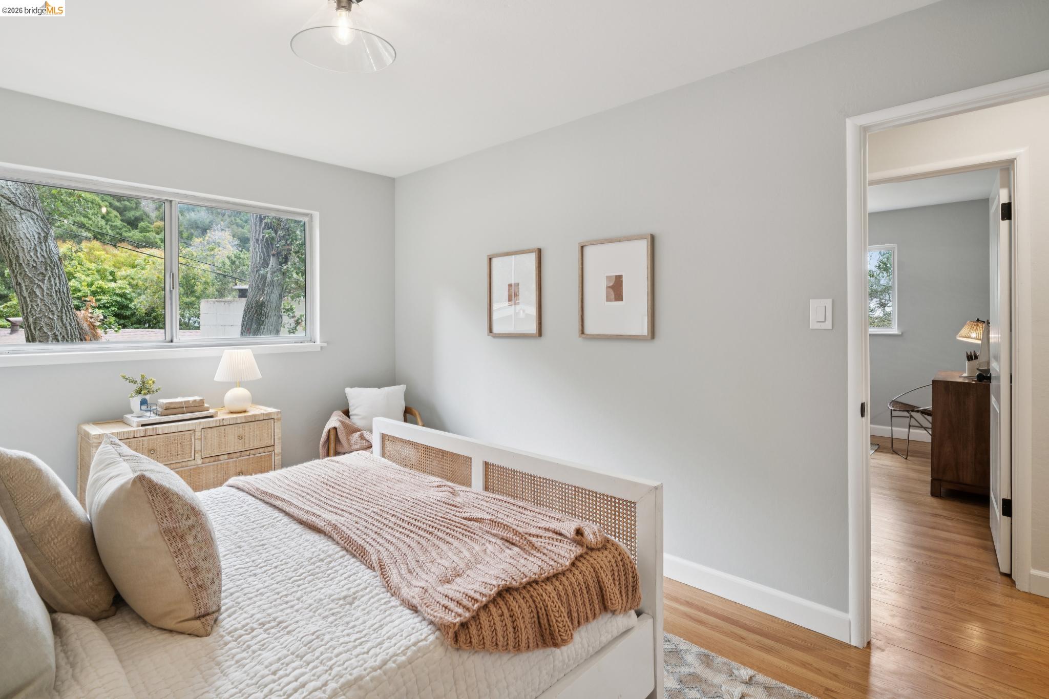 4325 Mountain View