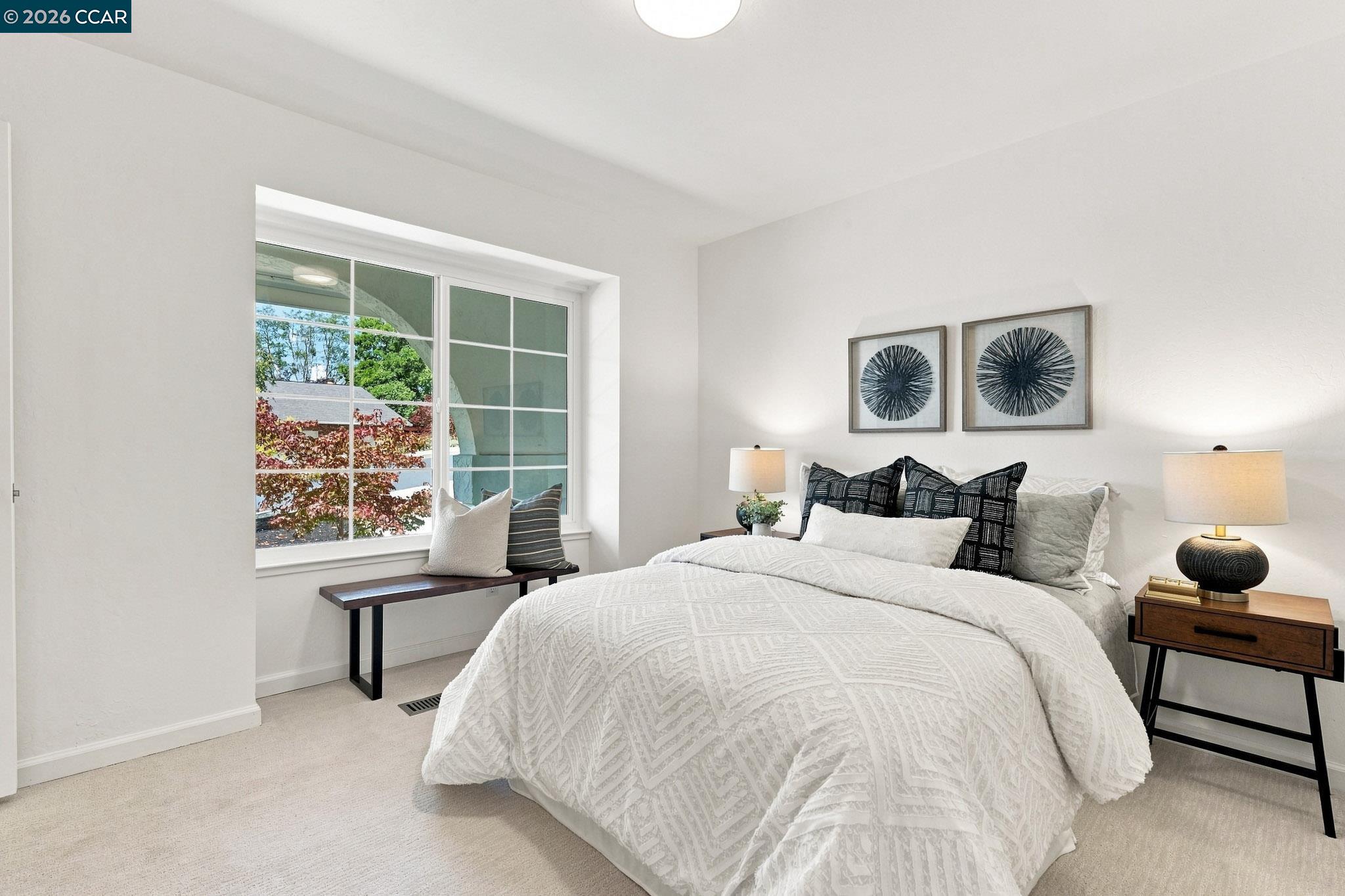 149 Sandringham Dr