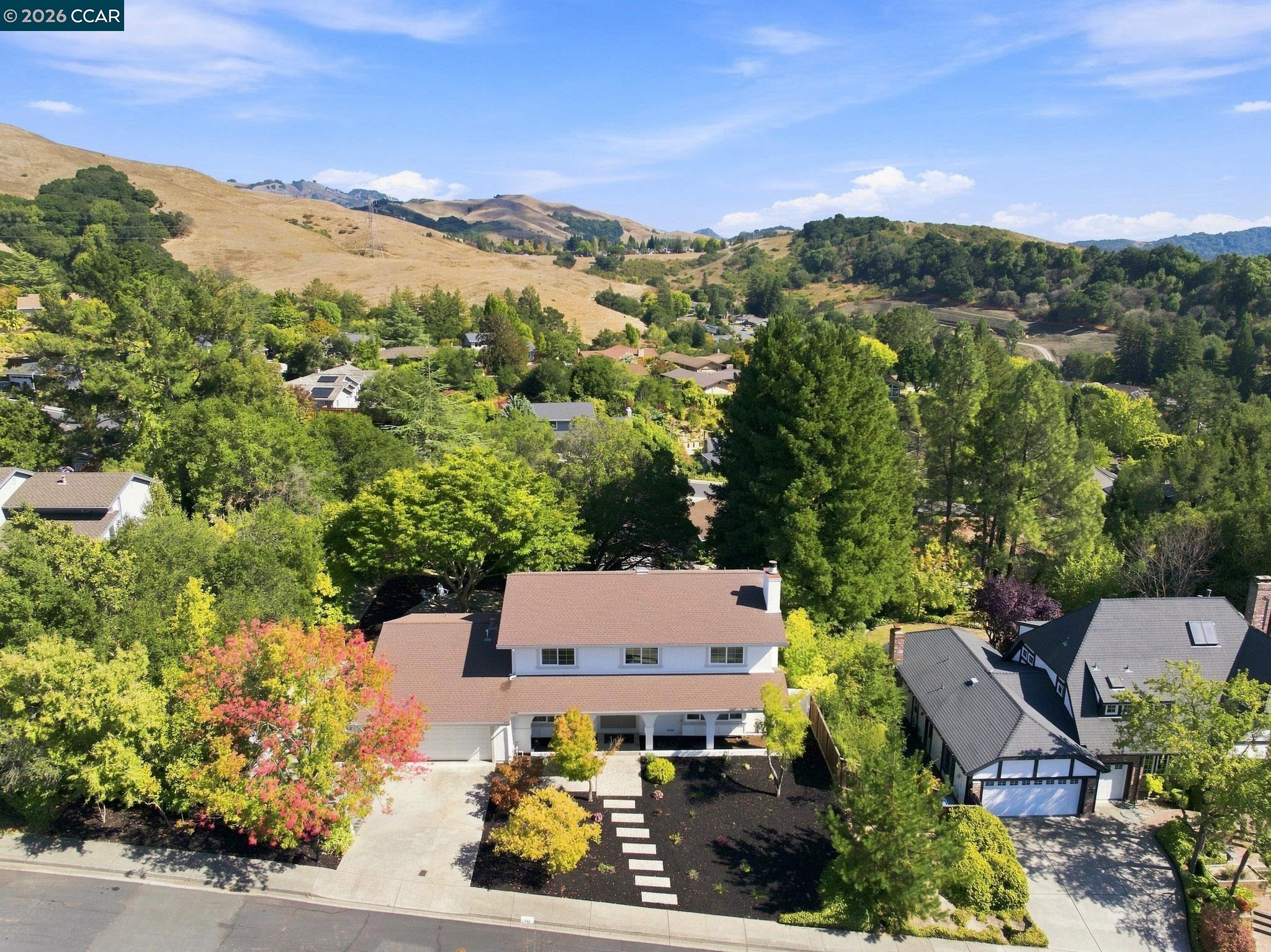 149 Sandringham Dr