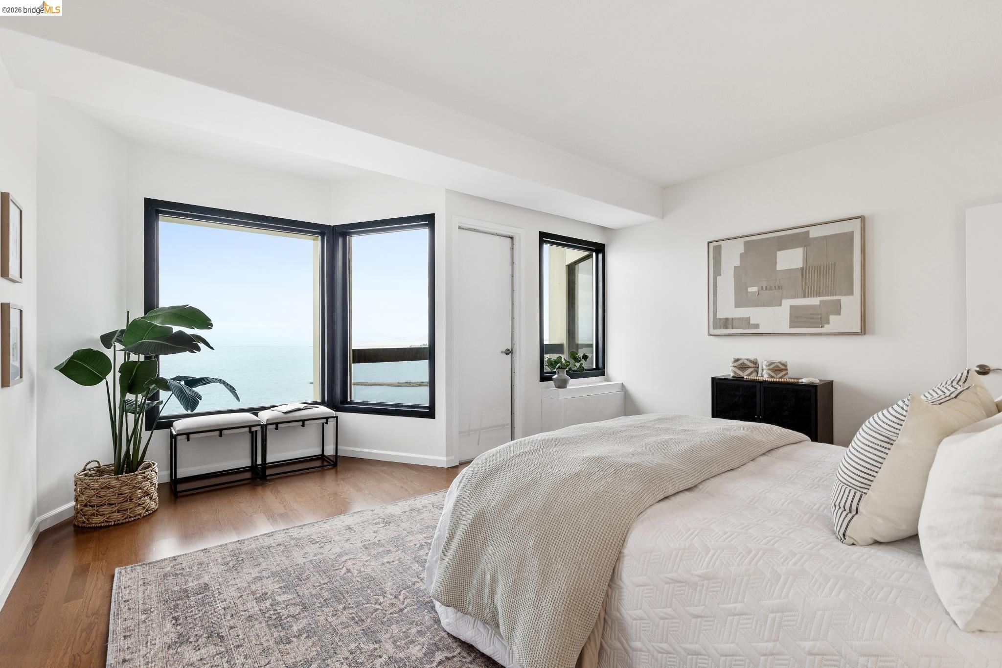 6363 Christie Avenue # 2017