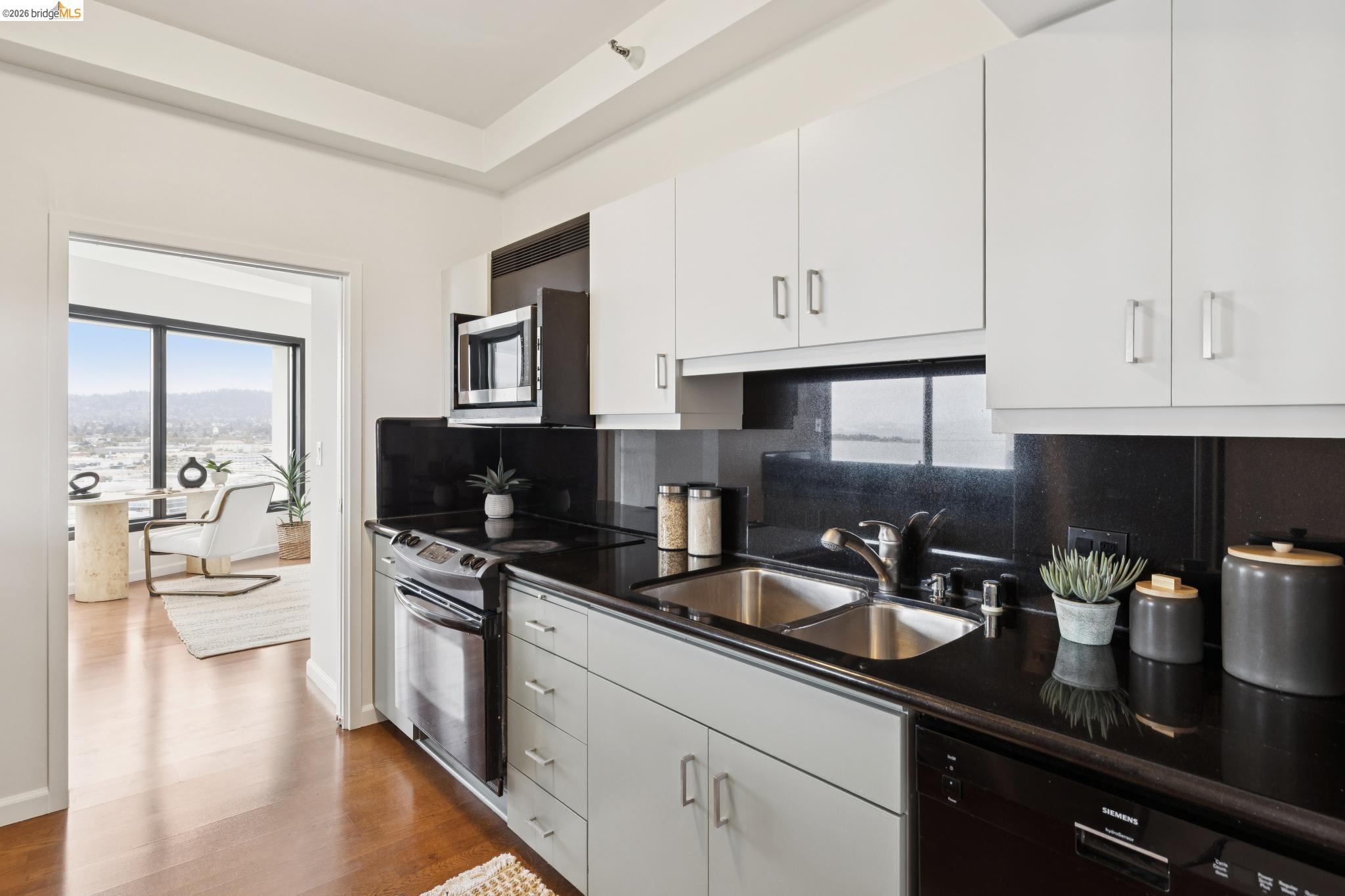 6363 Christie Avenue # 2017