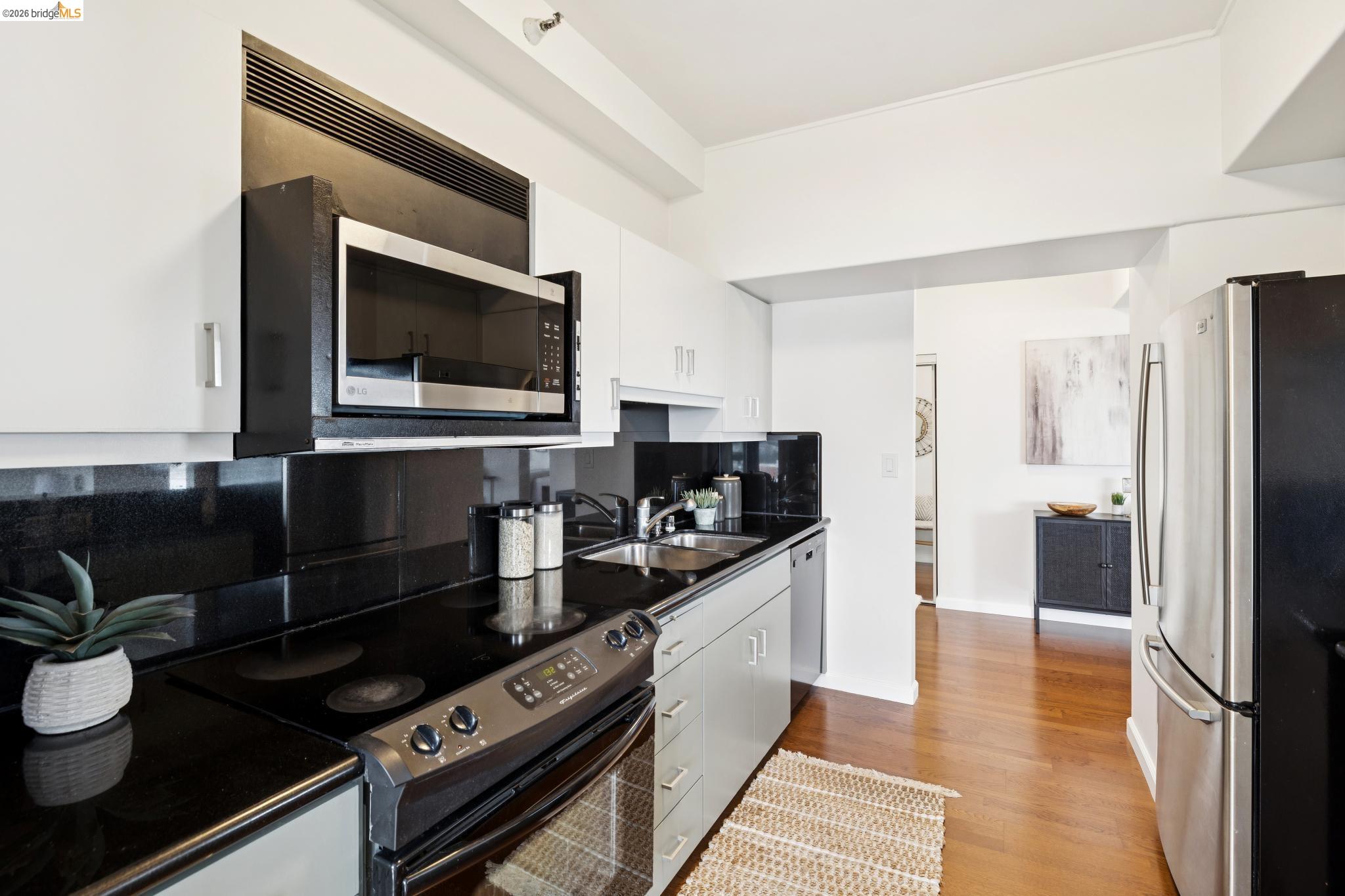 6363 Christie Avenue # 2017