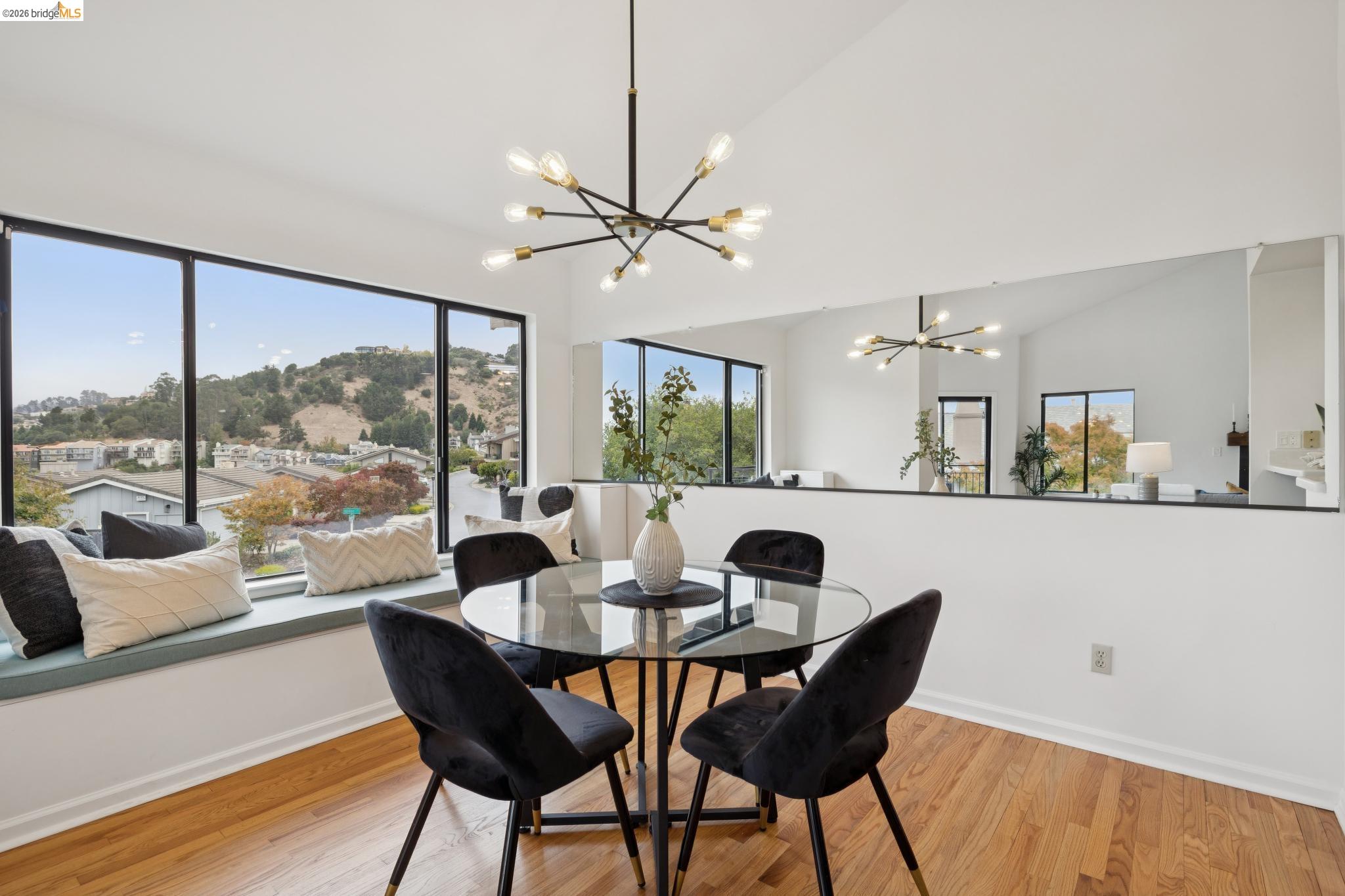 557 Hiller Dr