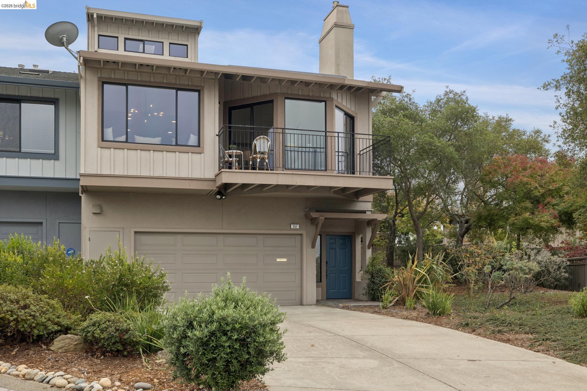557 Hiller Dr