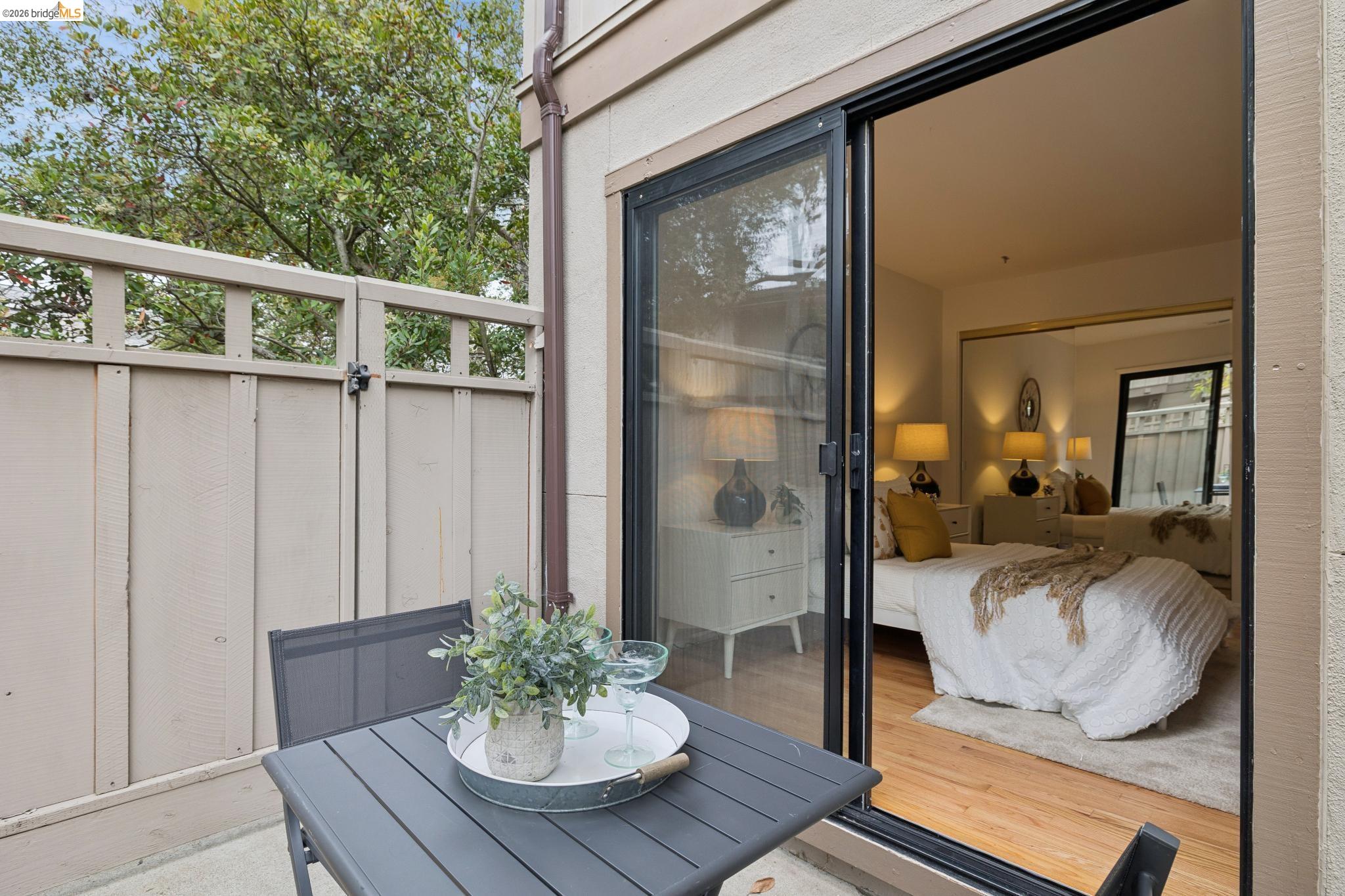 557 Hiller Dr