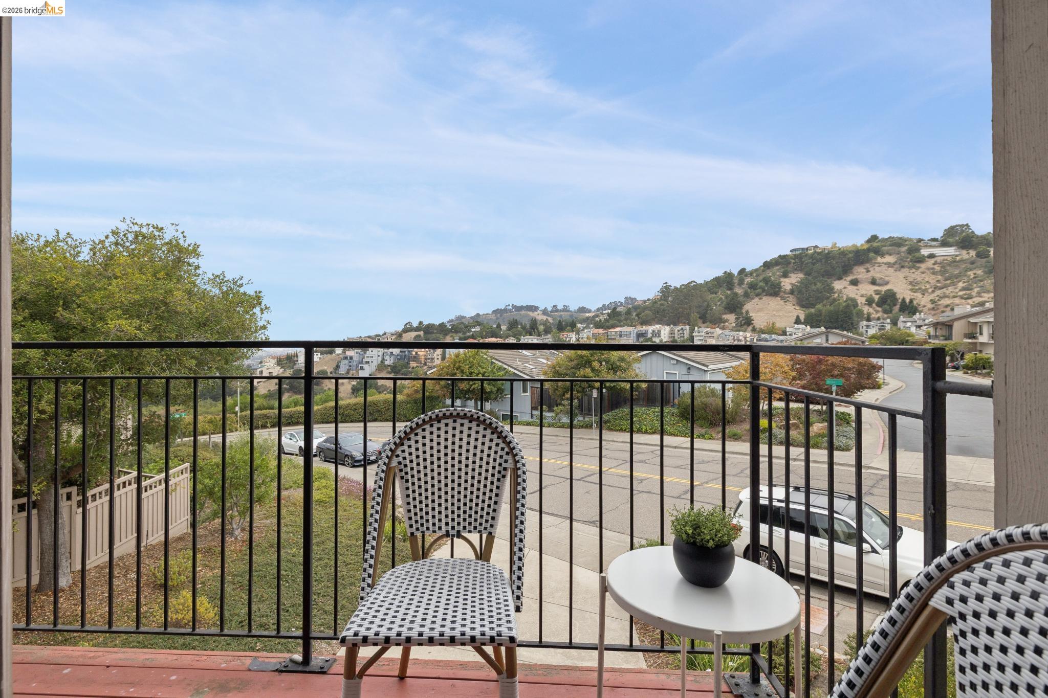 557 Hiller Dr