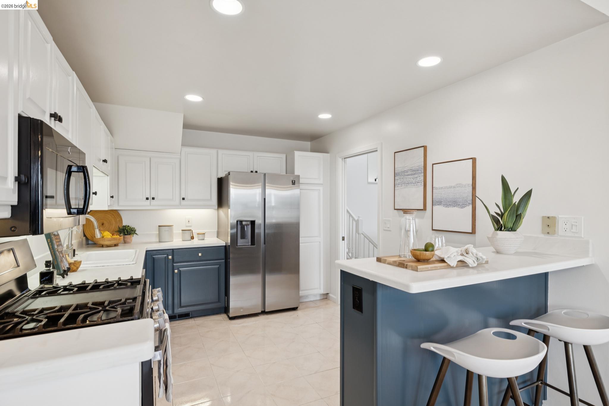 557 Hiller Dr