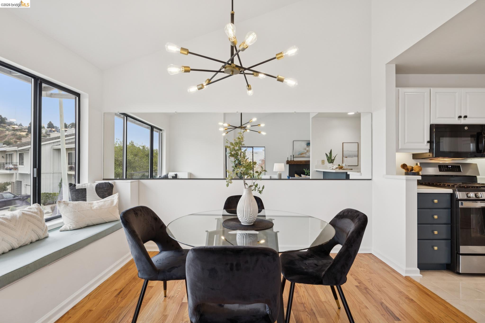557 Hiller Dr