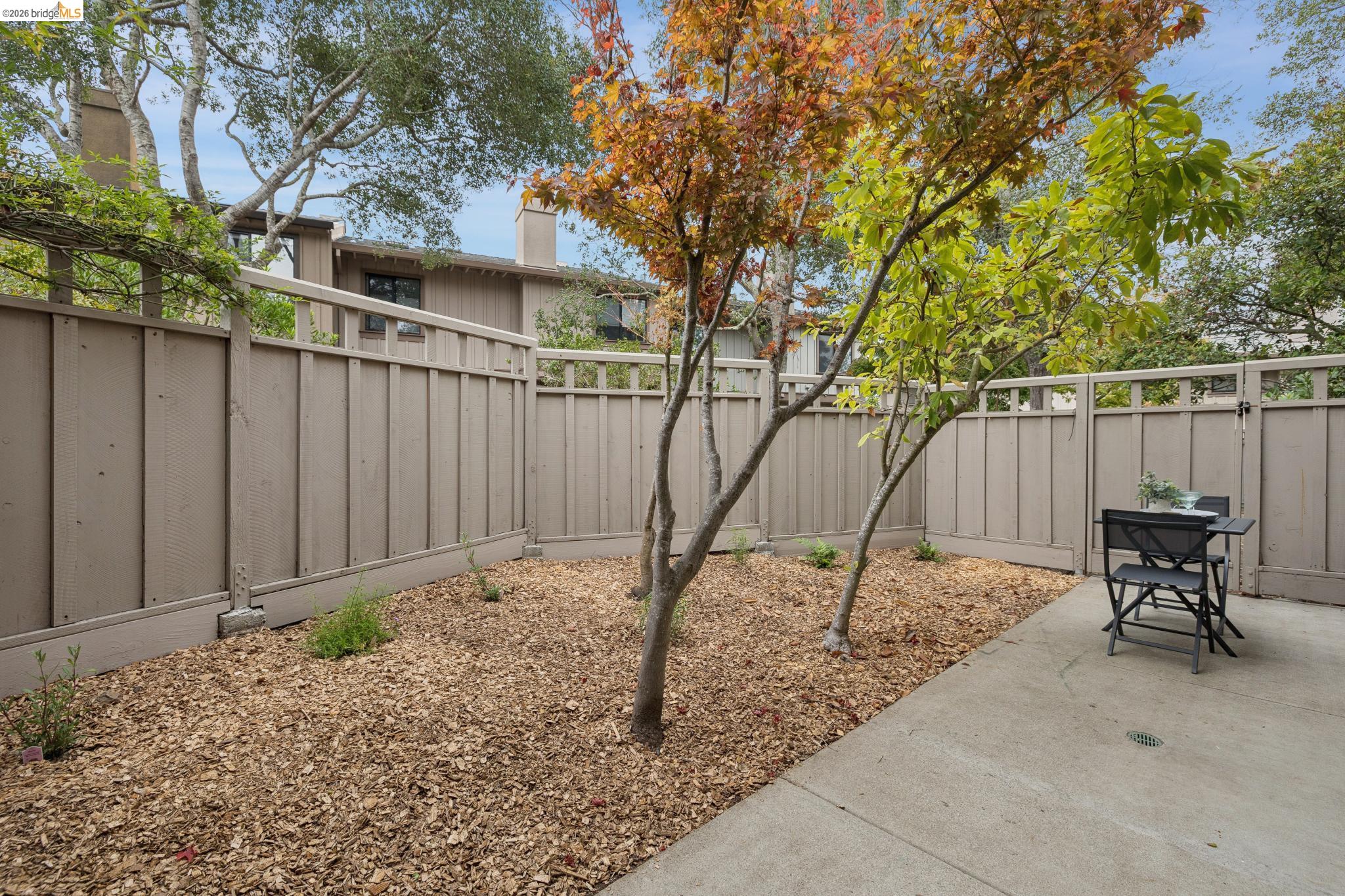 557 Hiller Dr