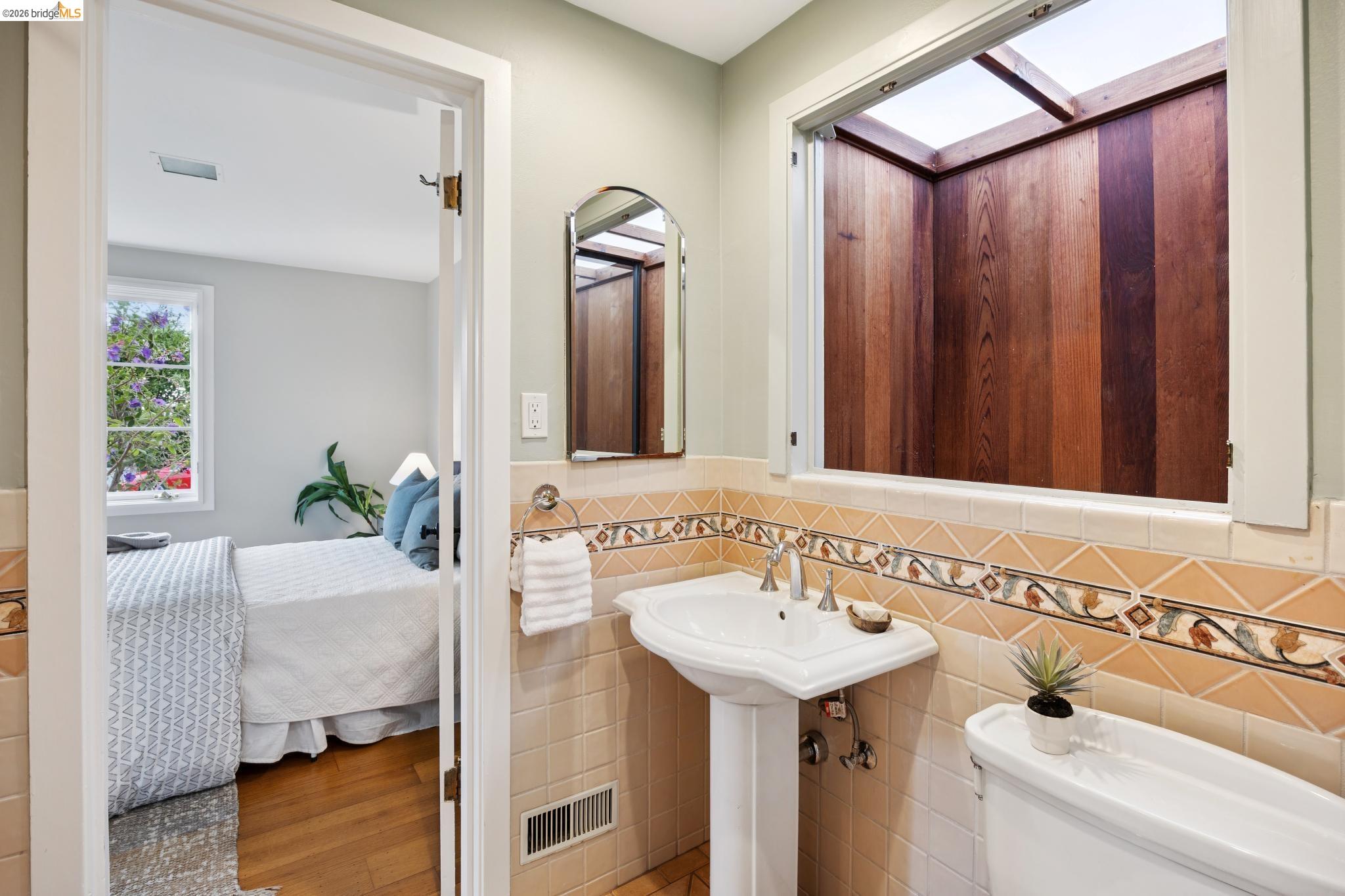 18 Arlington Ct
