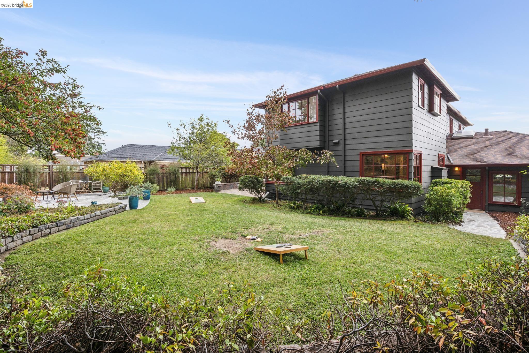18 Arlington Ct
