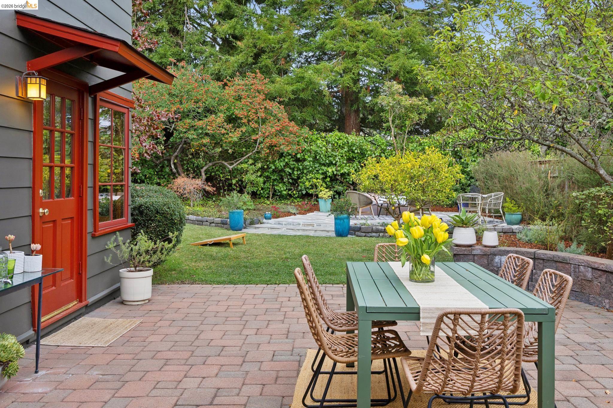18 Arlington Ct