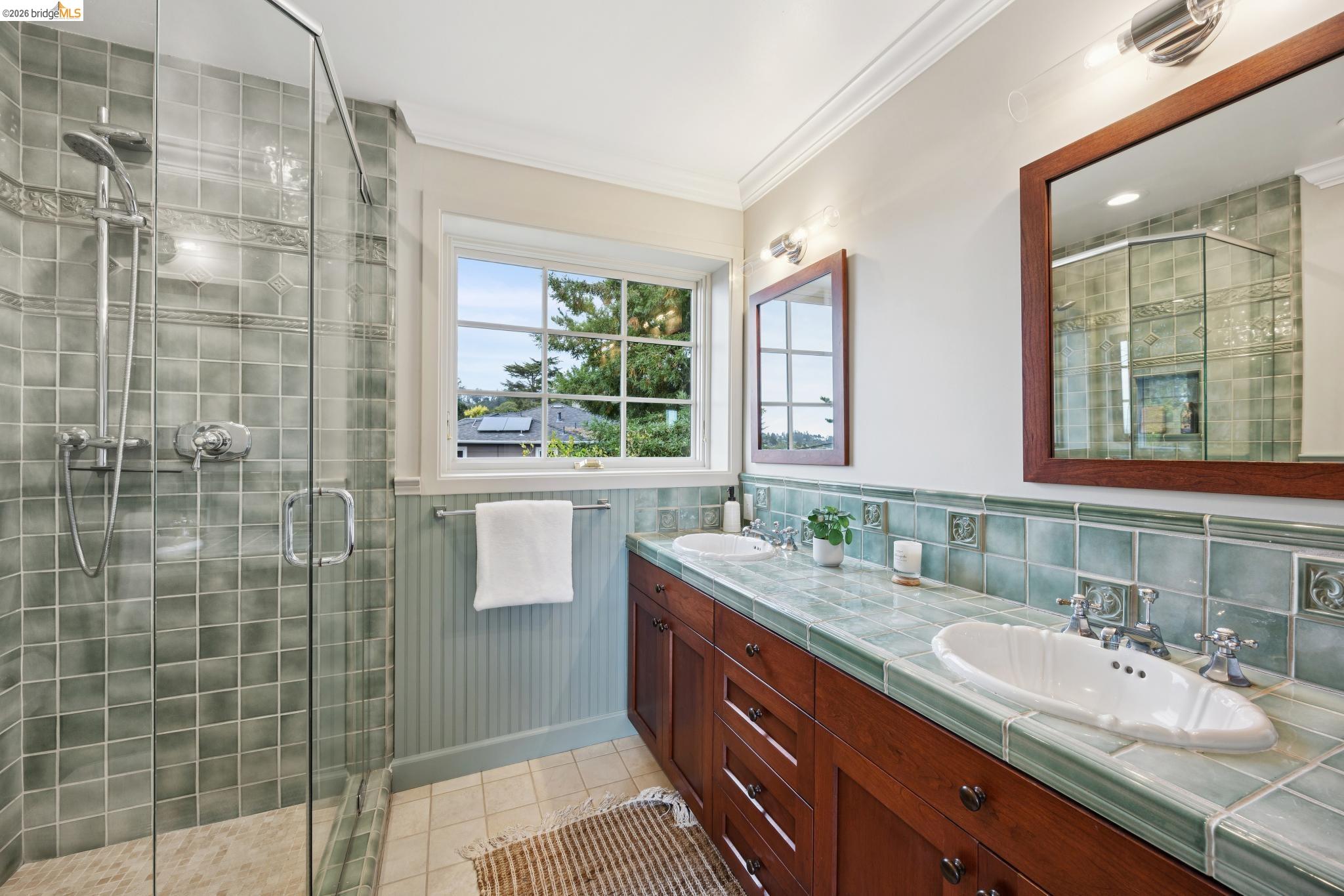 18 Arlington Ct