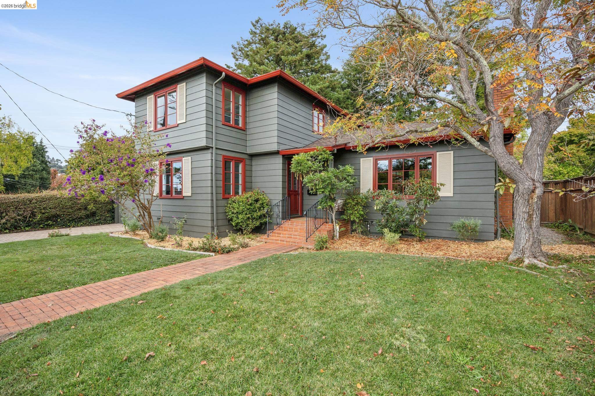 18 Arlington Ct