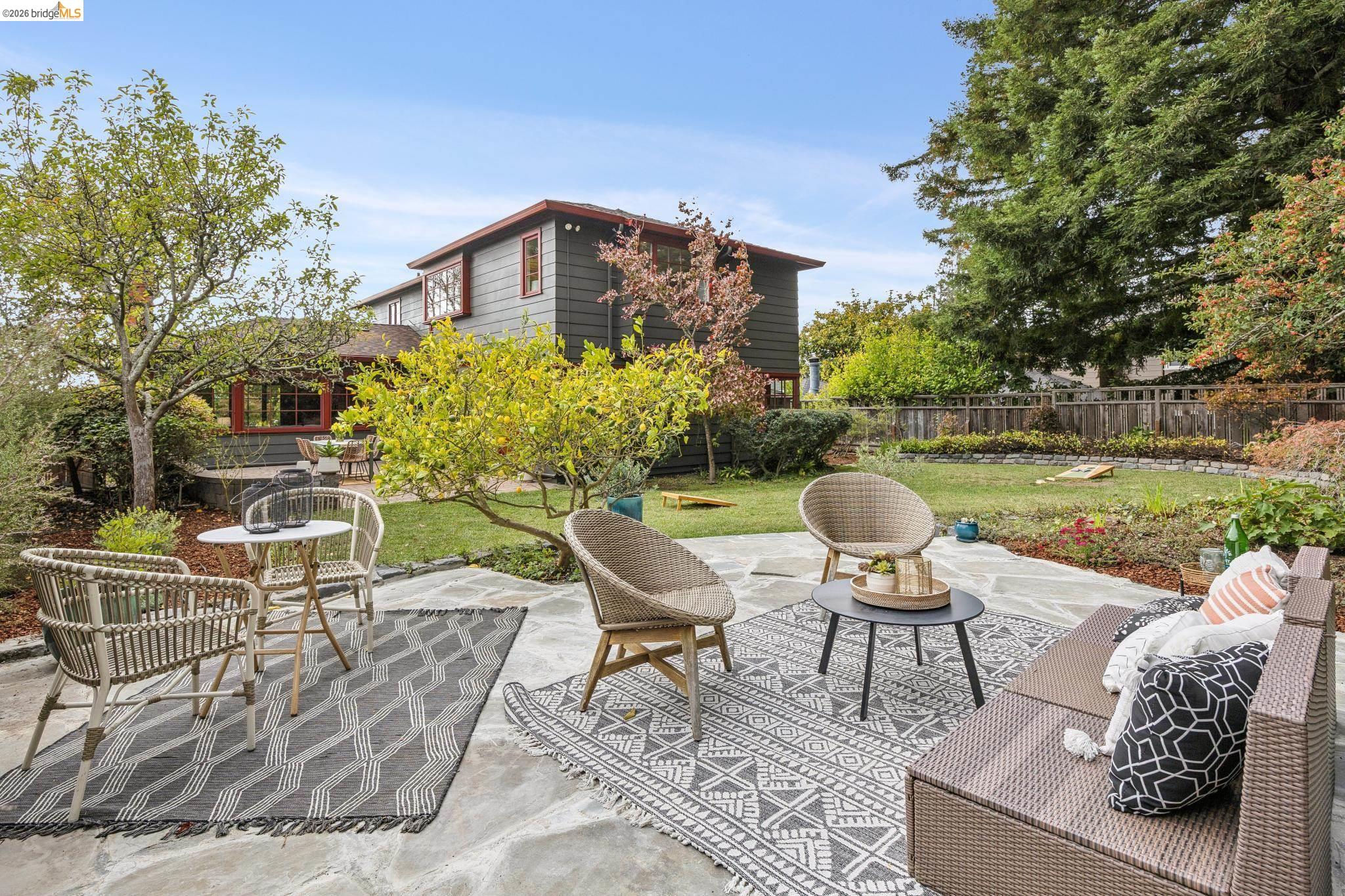 18 Arlington Ct