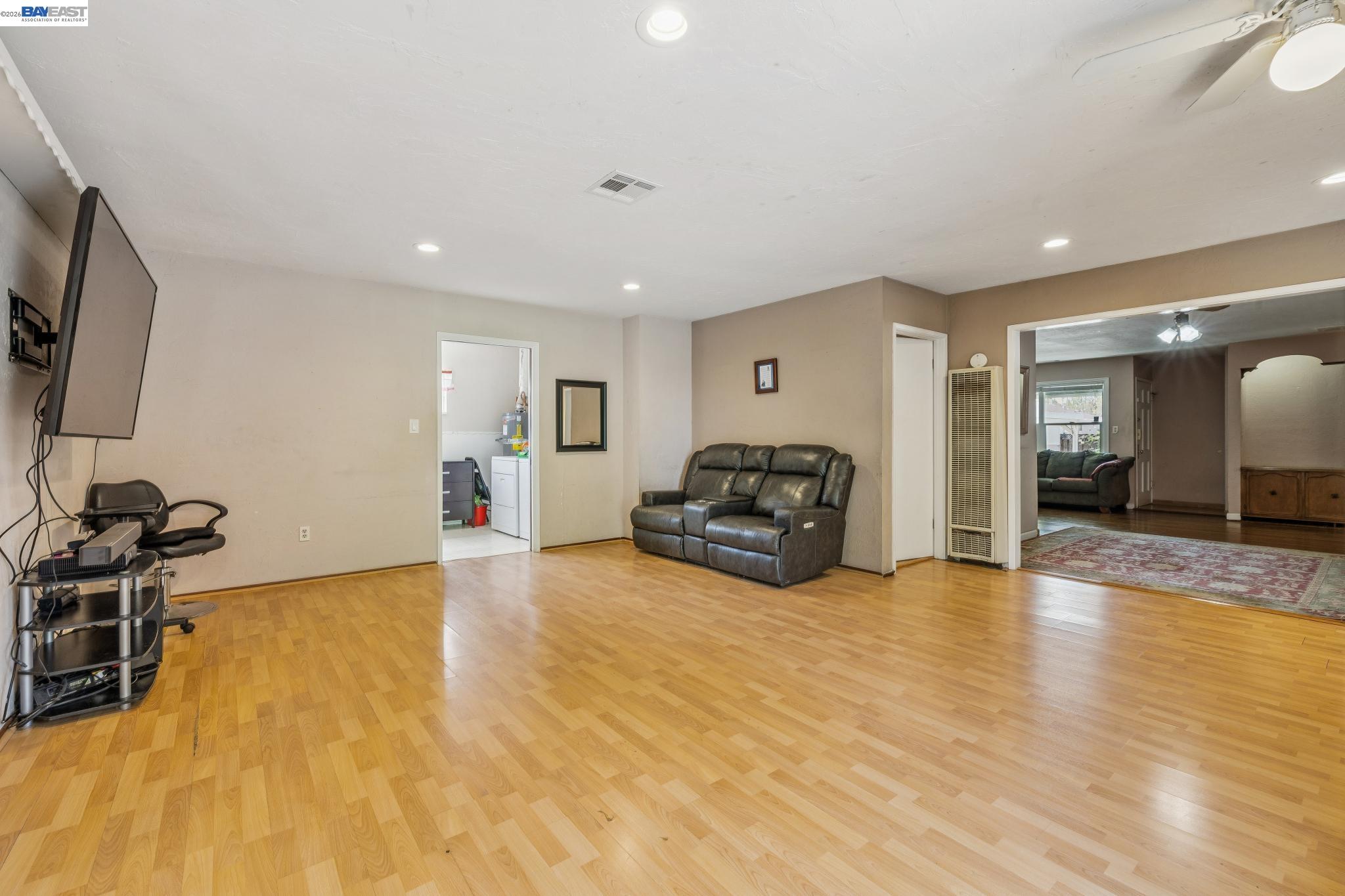 15742 Paseo Largavista