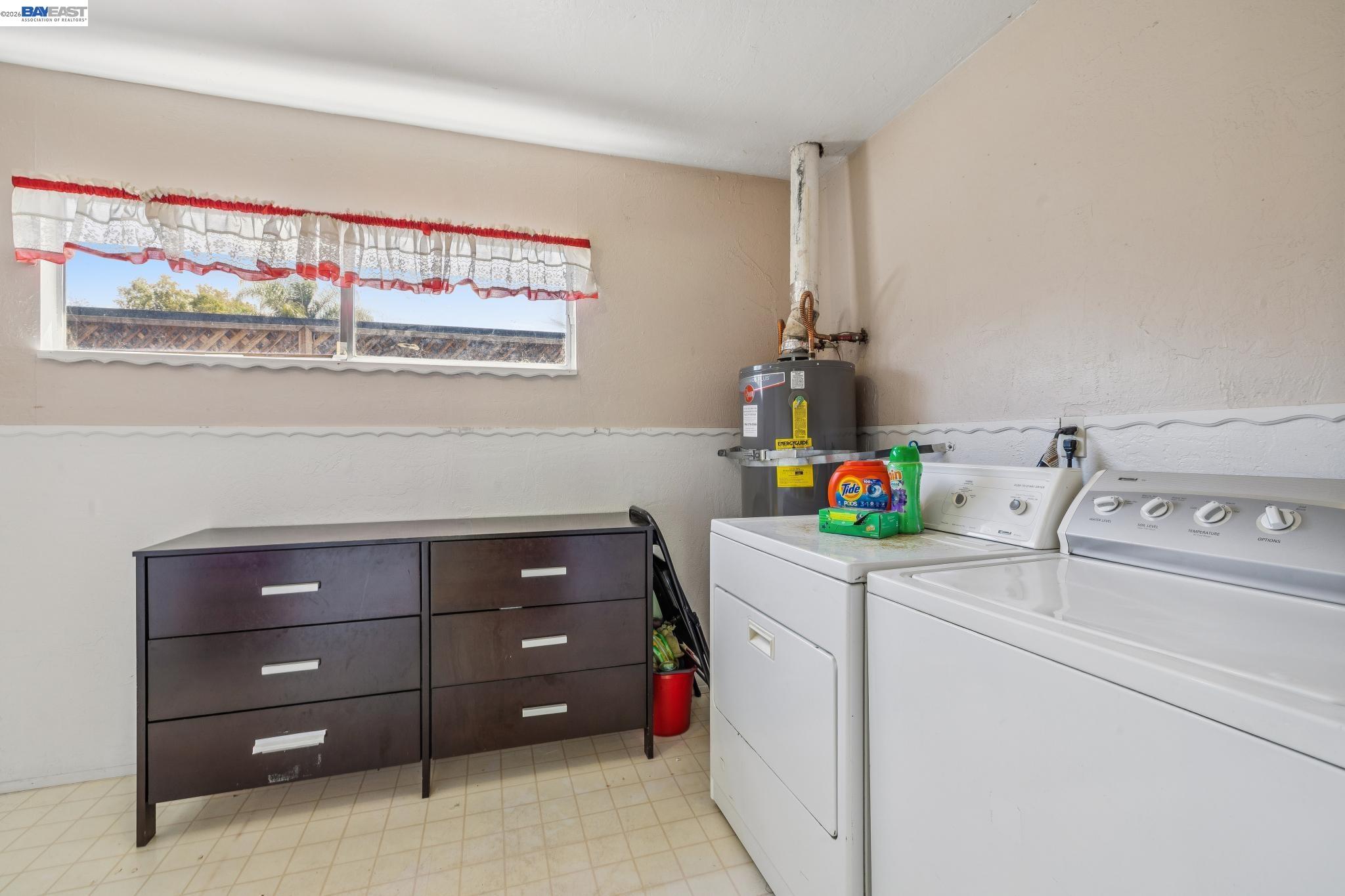 15742 Paseo Largavista