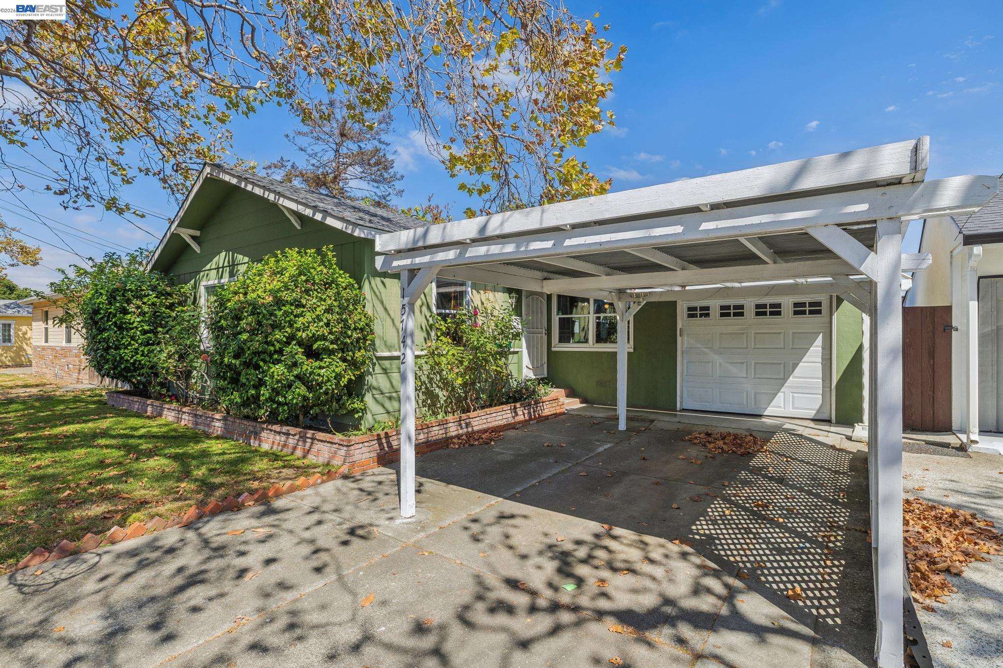 15742 Paseo Largavista