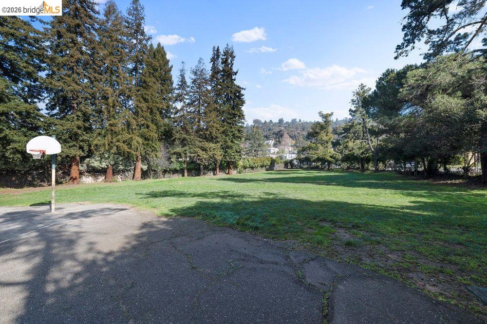 4287 Fair Ave