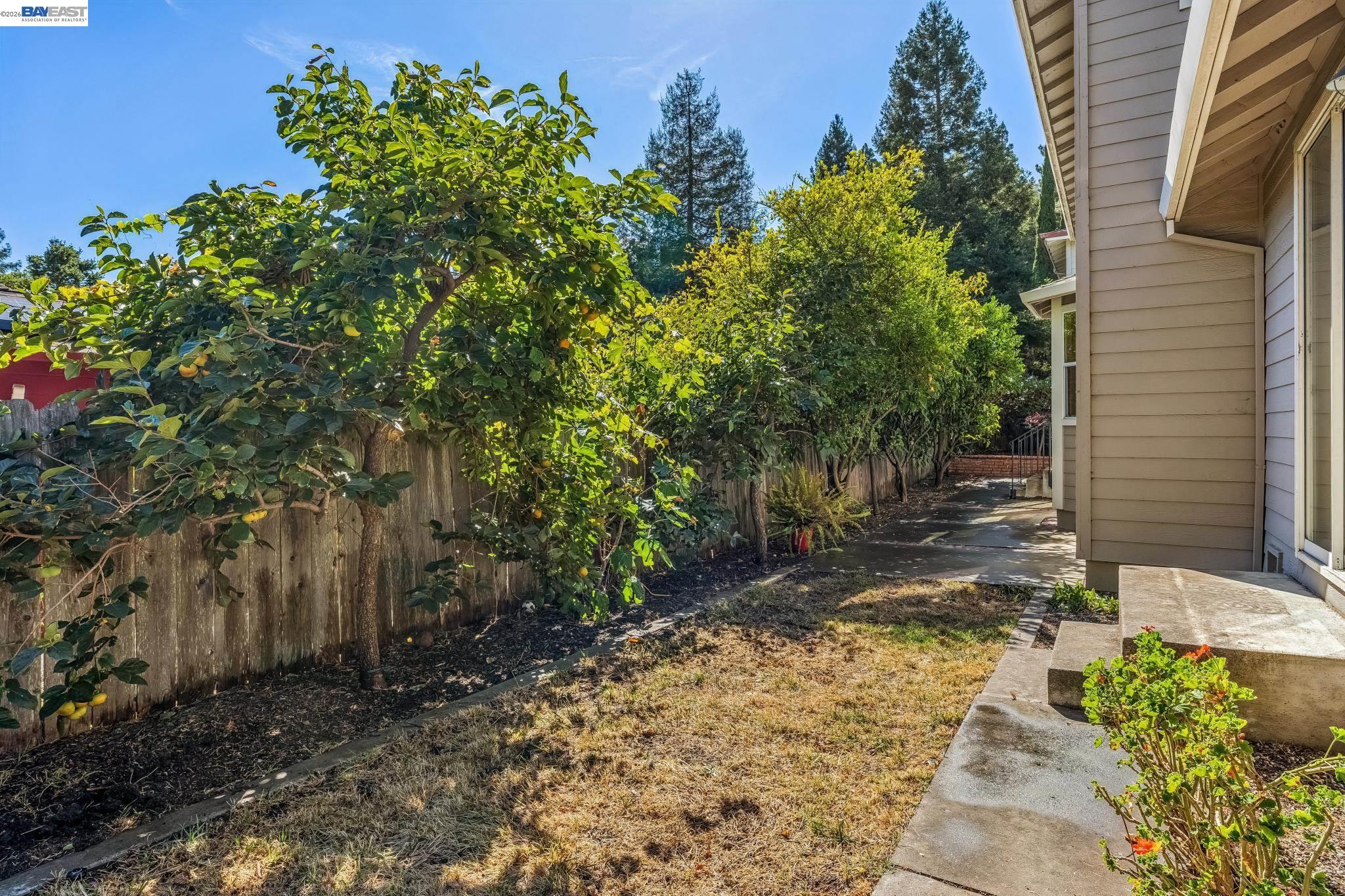 3265 Hertlein Pl
