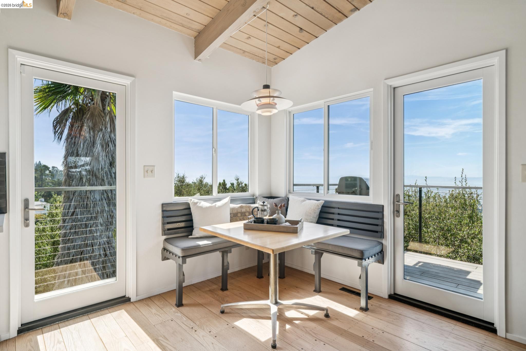 25 Ascot Court